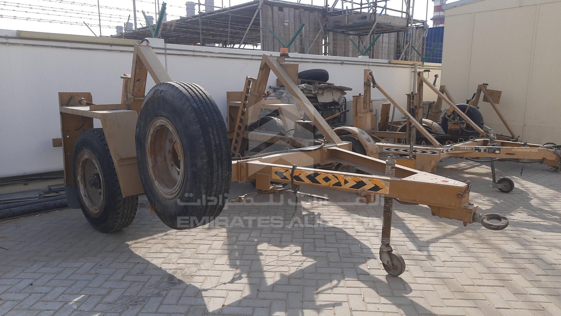 2010 TRAILER LOCAL VIN: D083165DXBTRAILER