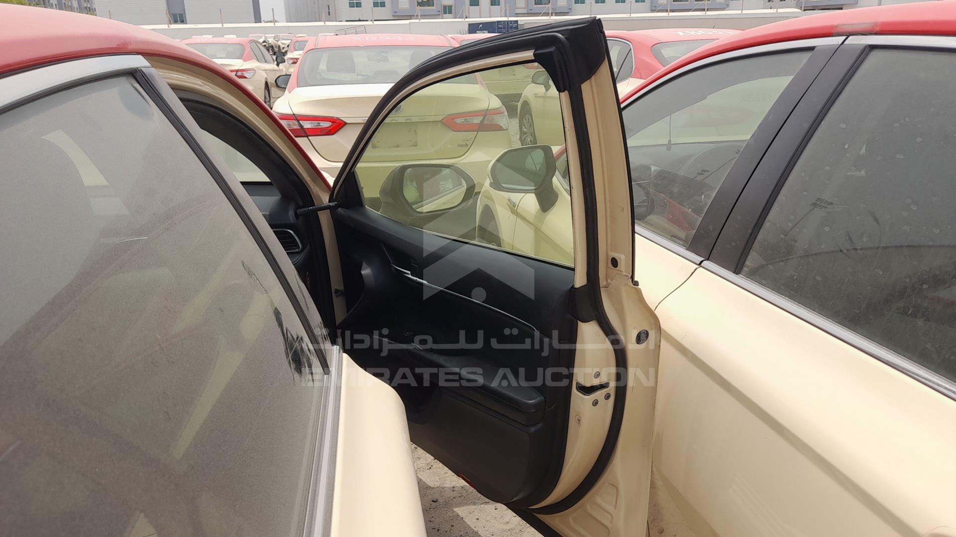 2019 TOYOTA CAMRY VIN: JTNB29HK2K3014492