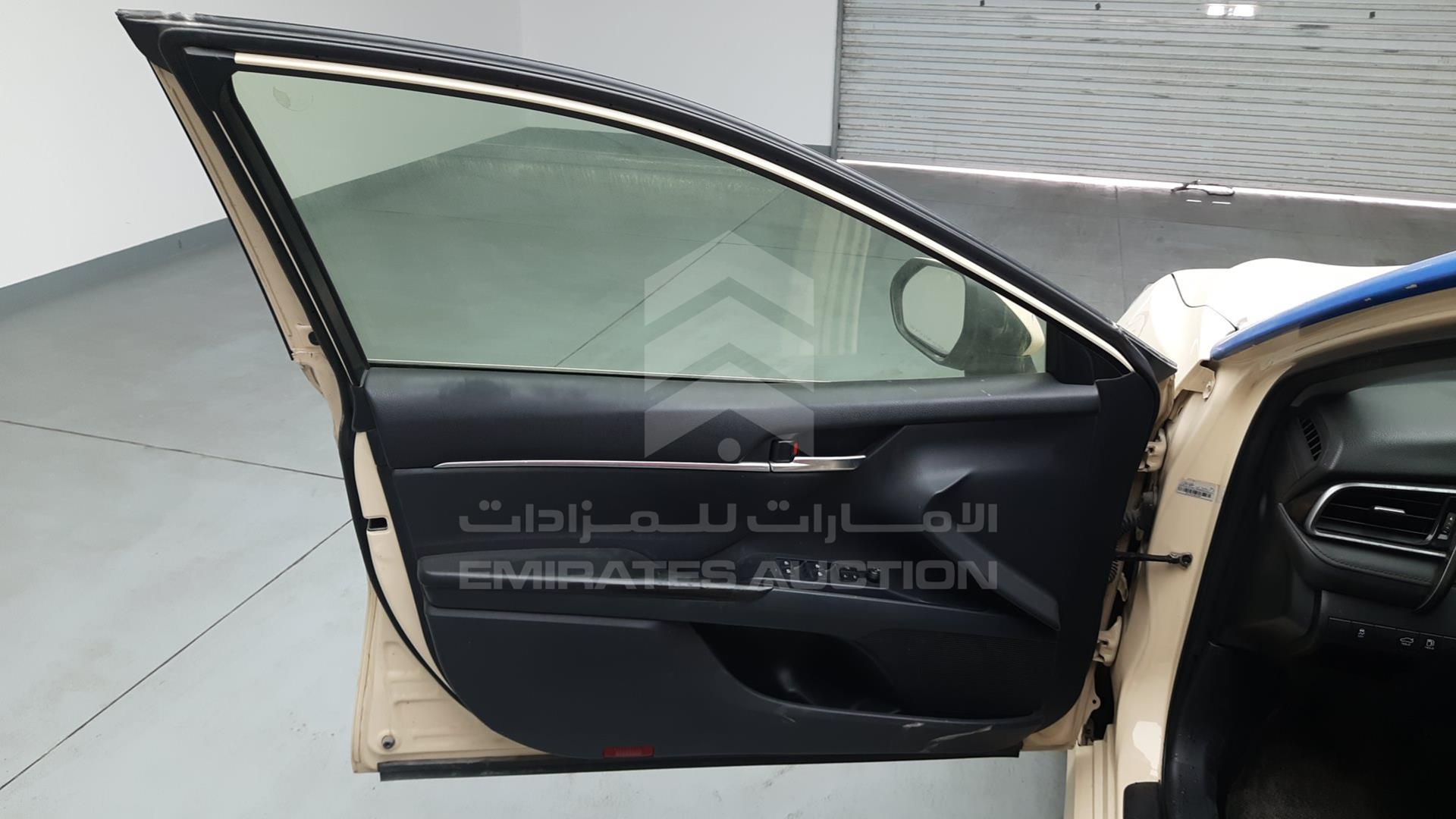 2019 TOYOTA CAMRY HYBRID VIN: JTNB29HK8K3016926
