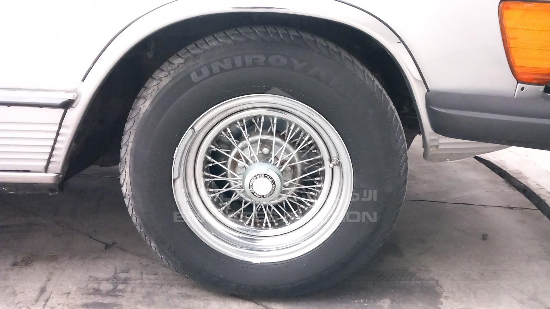 1975 MERCEDES SLC 450 VIN: 10702412011063