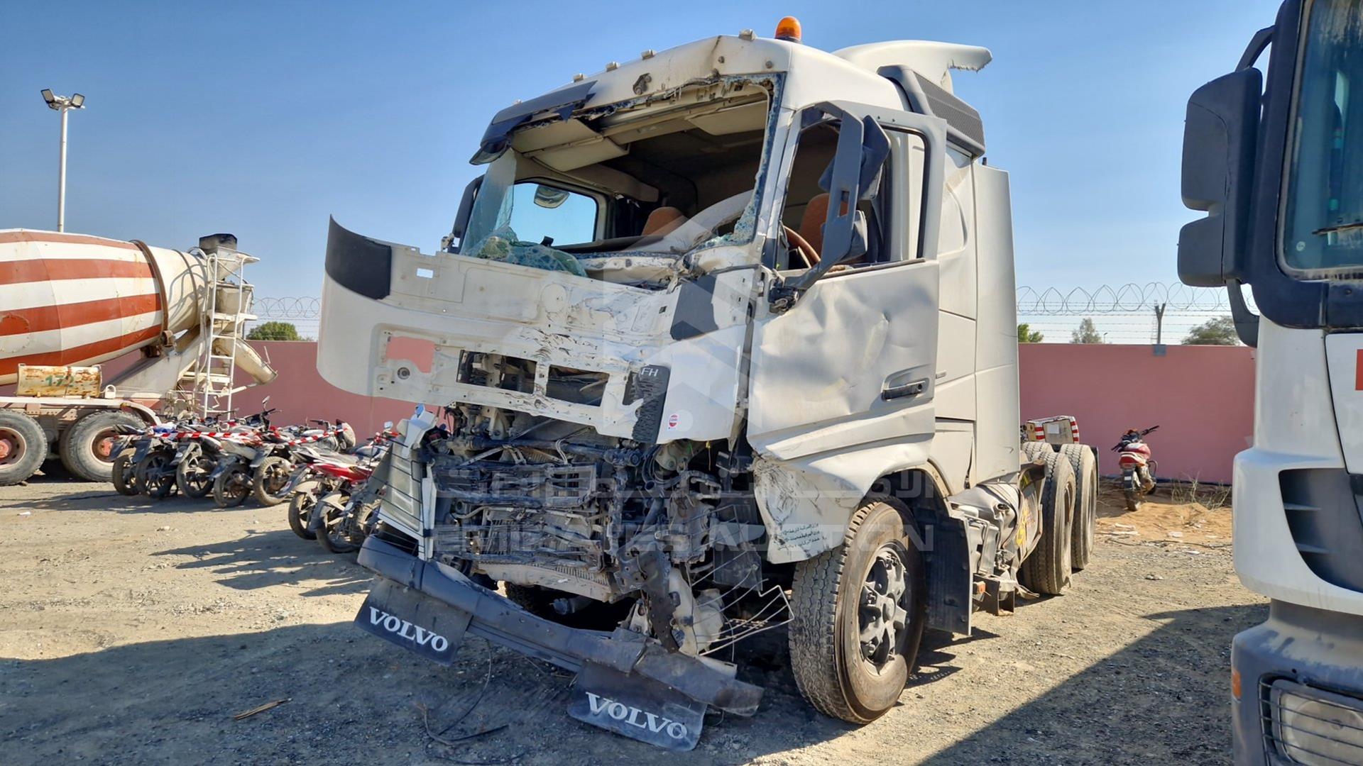 2015 VOLVO FH 440 VIN: YV2RS02D2FA775524