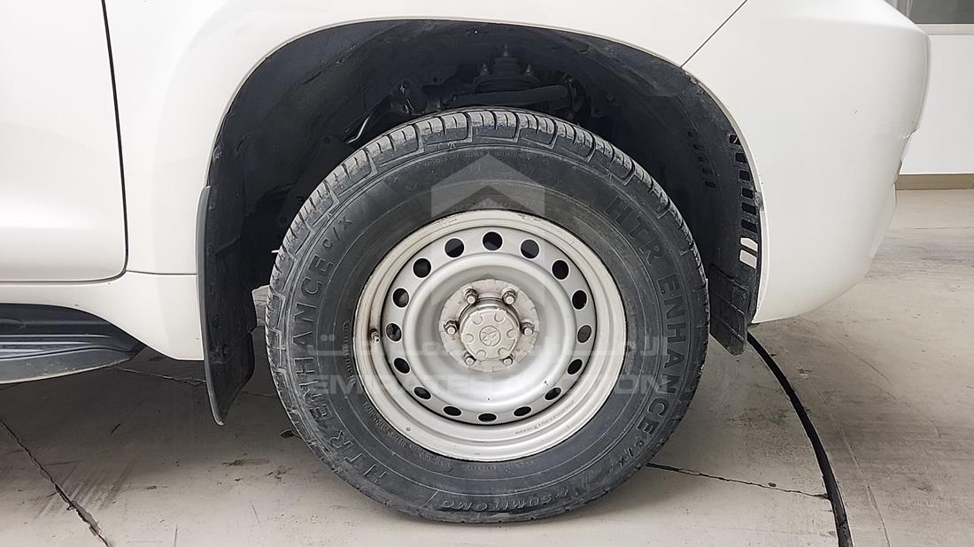 2020 Toyota Prado — Front Right Tyre — Photo 33