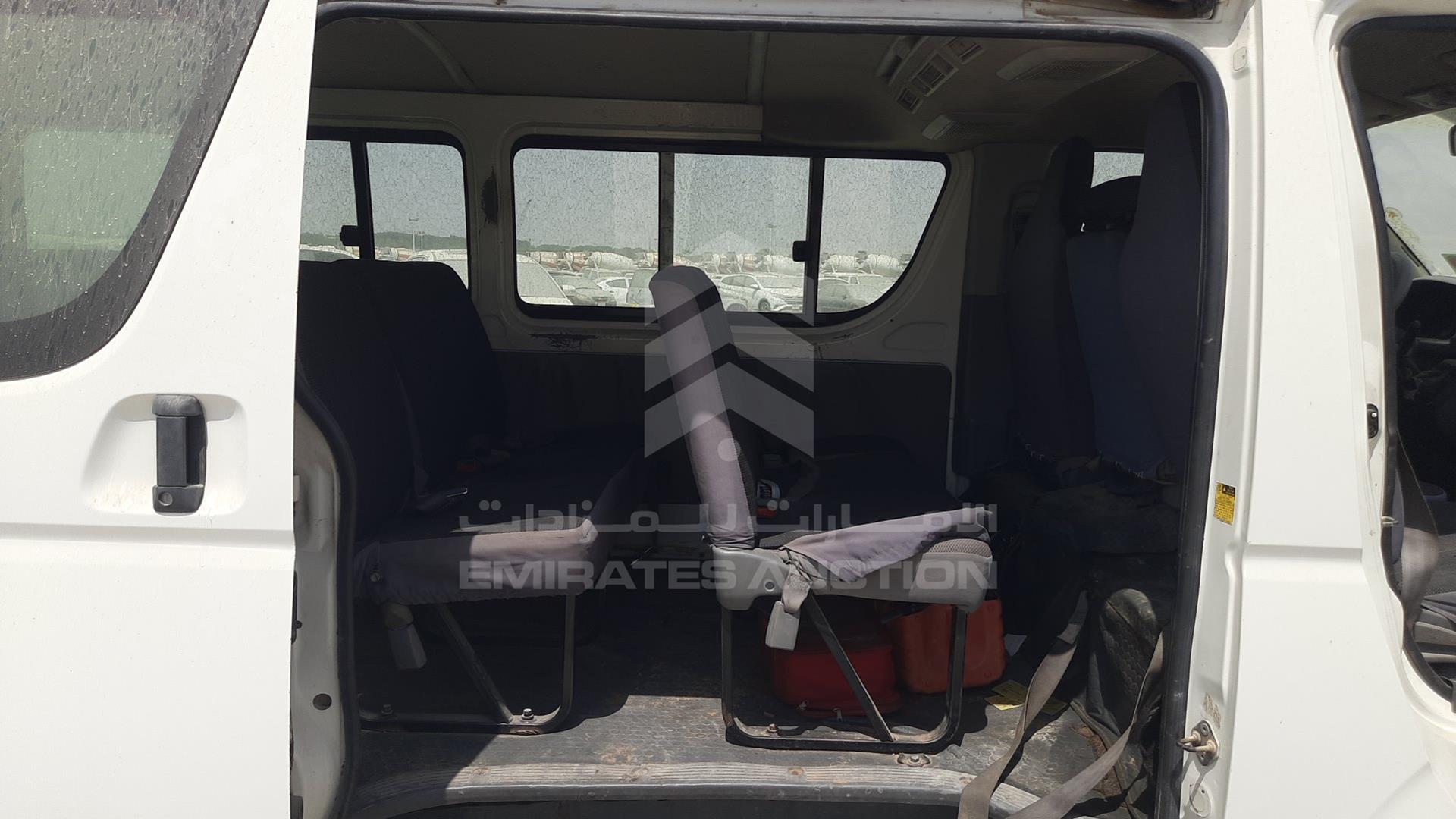 2010 TOYOTA HIACE VIN: JTGJX02PXA0030444