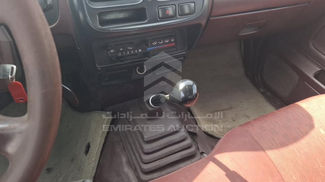 2009 Nissan Pick up D/C — Gear View — Photo 16