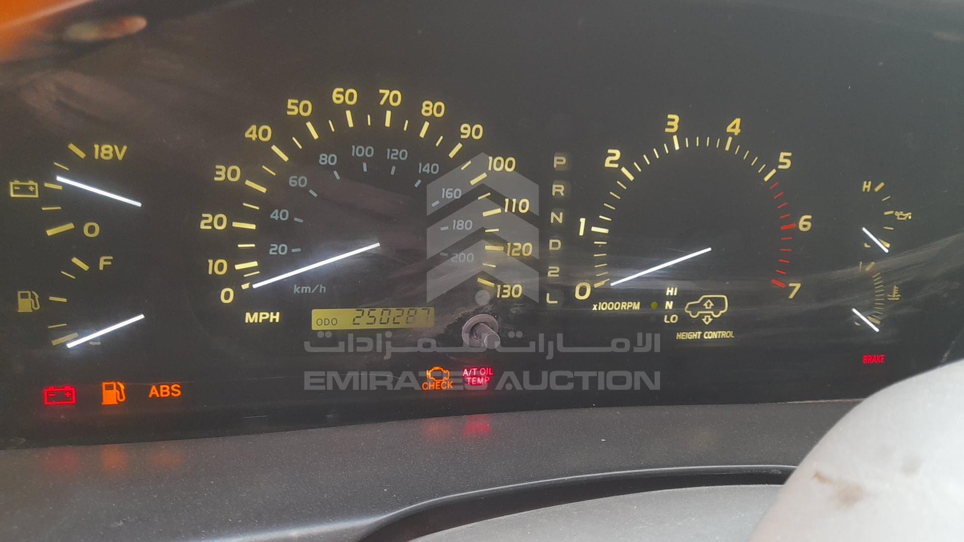 1999 LEXUS LX 470 VIN: JT6HT00W2X0071734