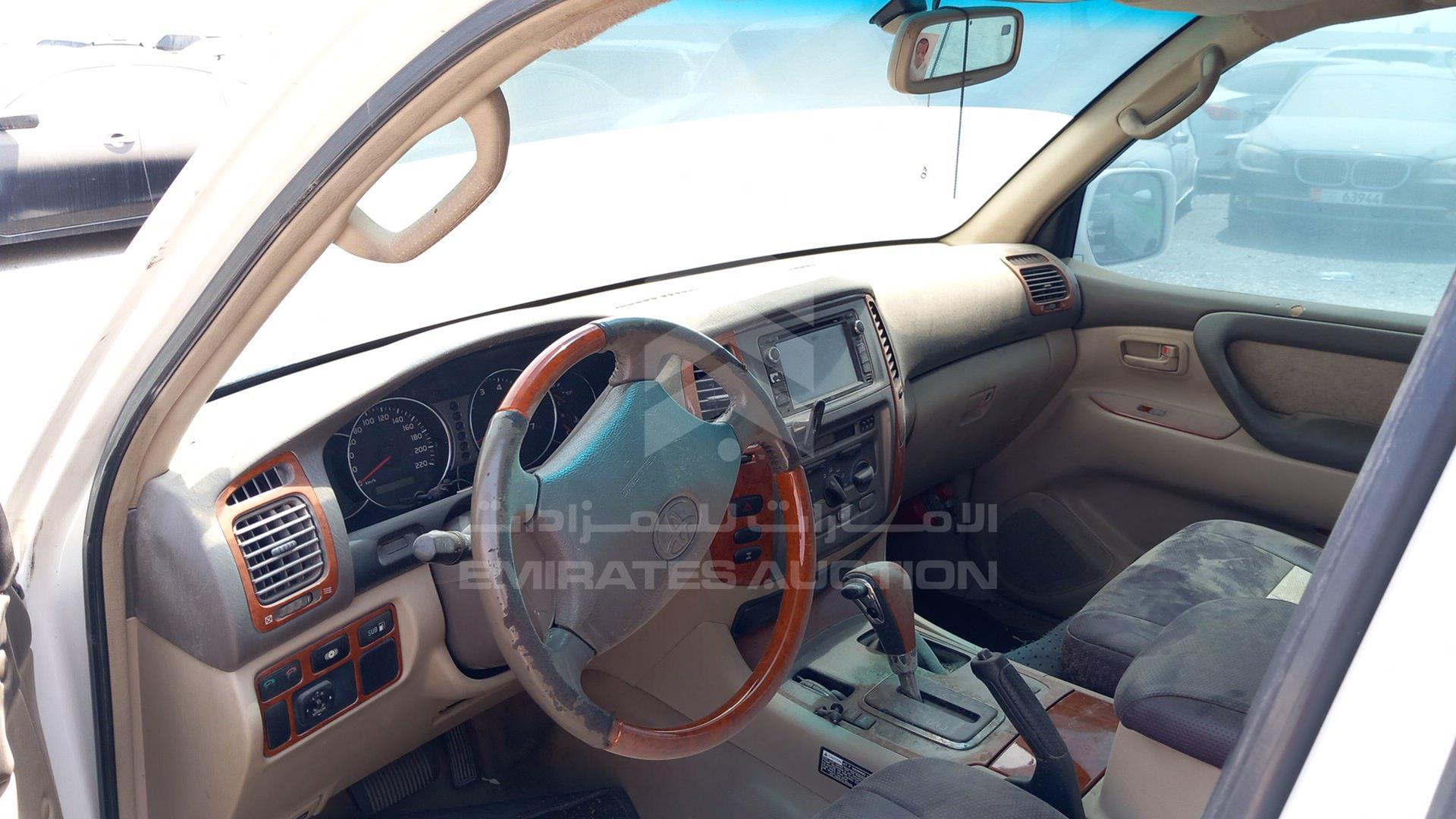 2005 TOYOTA LAND CRUISER VIN: JTEHJ09J755117236