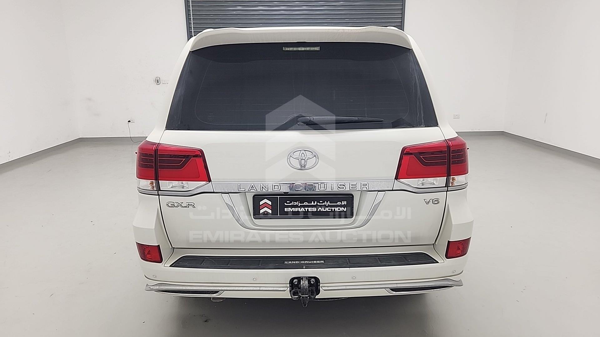 2017 TOYOTA LAND CRUISER GXR V6 VIN: JTMHU01J4H5125418