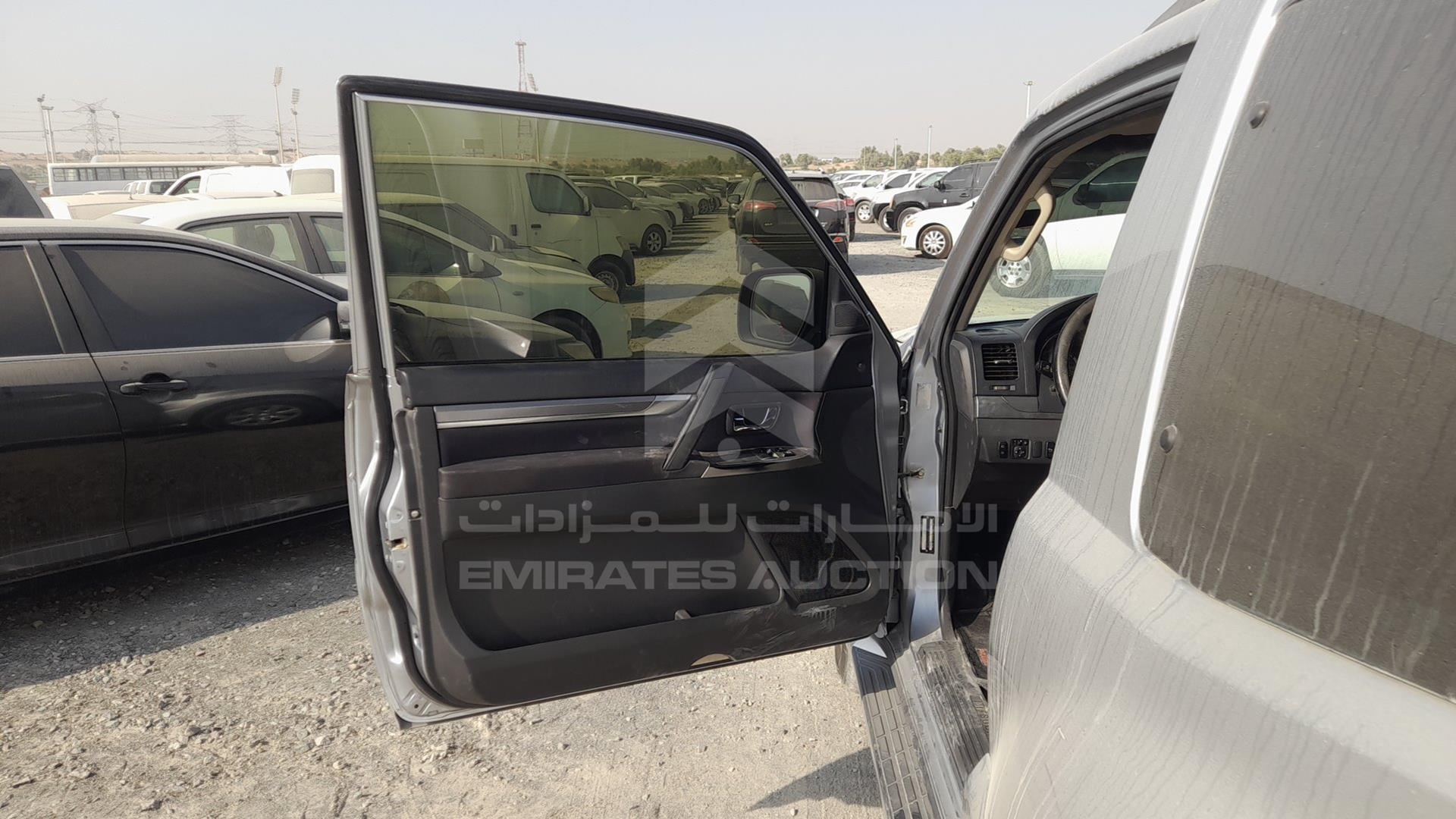 2016 MITSUBISHI PAJERO VIN: JMYMRV85WGJ710495