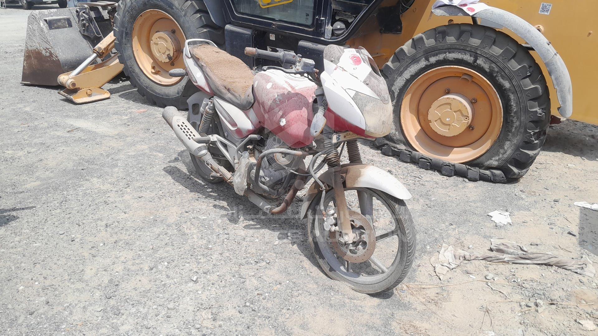 0 BAJAJ PULSAR VIN: MD2DHDJZZNC032759