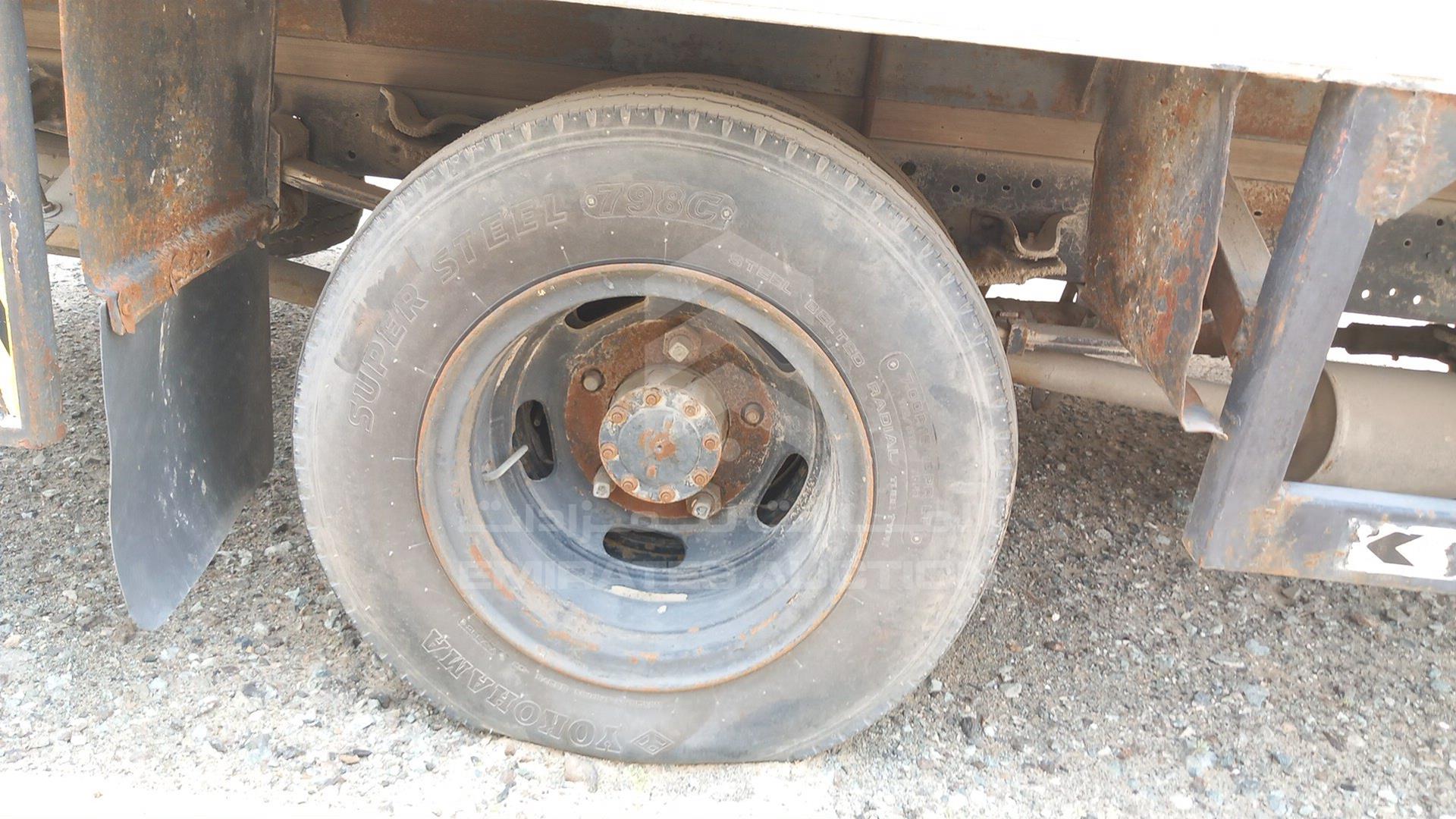 1999 ISUZU NPR VIN: JAAJP34B6X7P01521