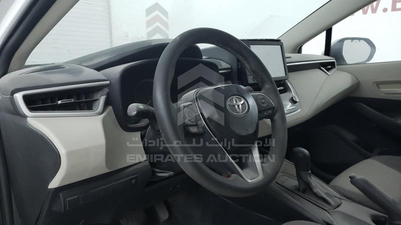 RKLBA0BE3L1000705 Auction: EmiratesAuction Lot: 405563 RKLBA0BE3L1000705 Toyota Corolla 2020 WHITE Photo 10
