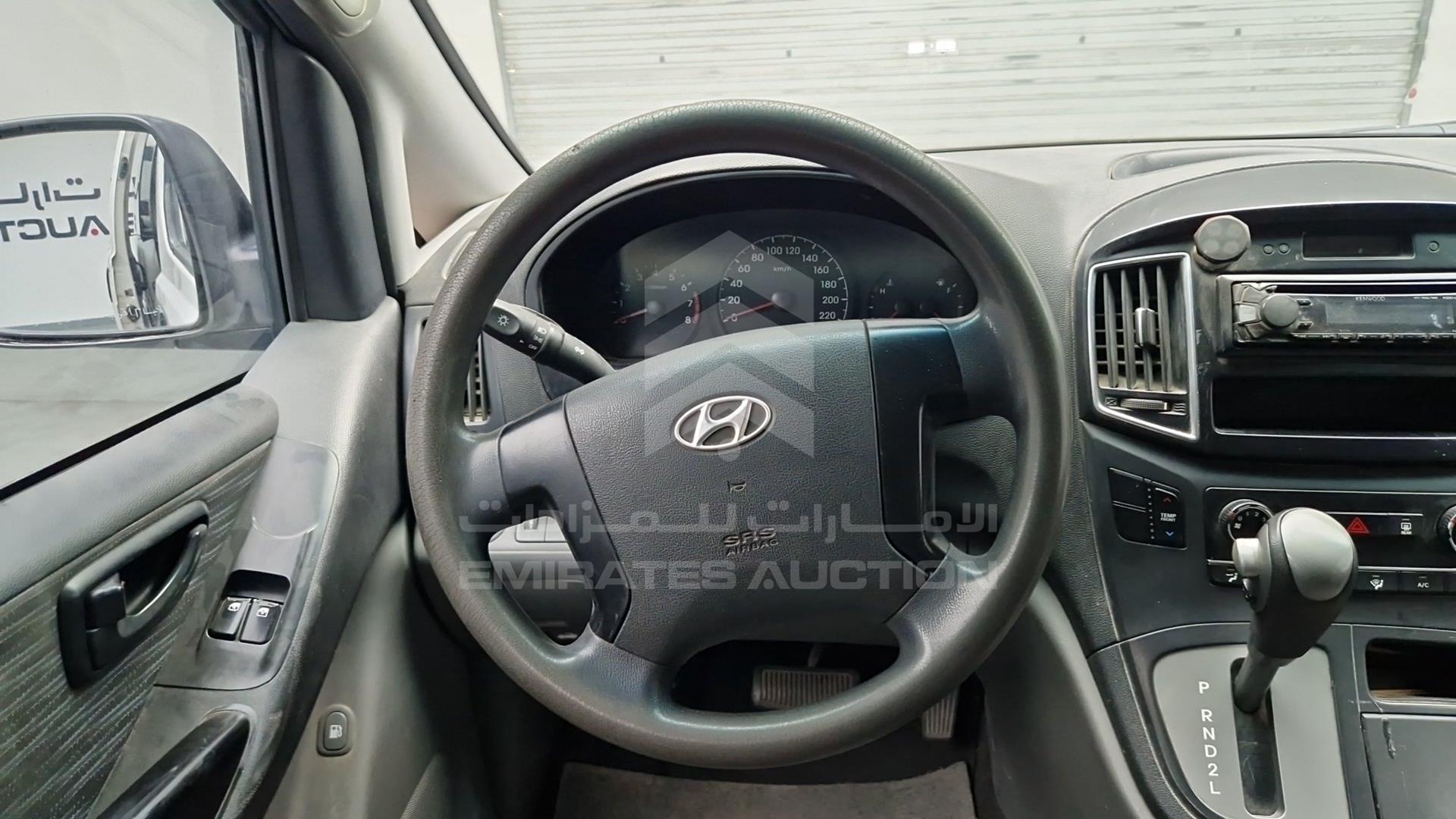 2016 HYUNDAI H1 VIN: KMJWA37RXGU775139