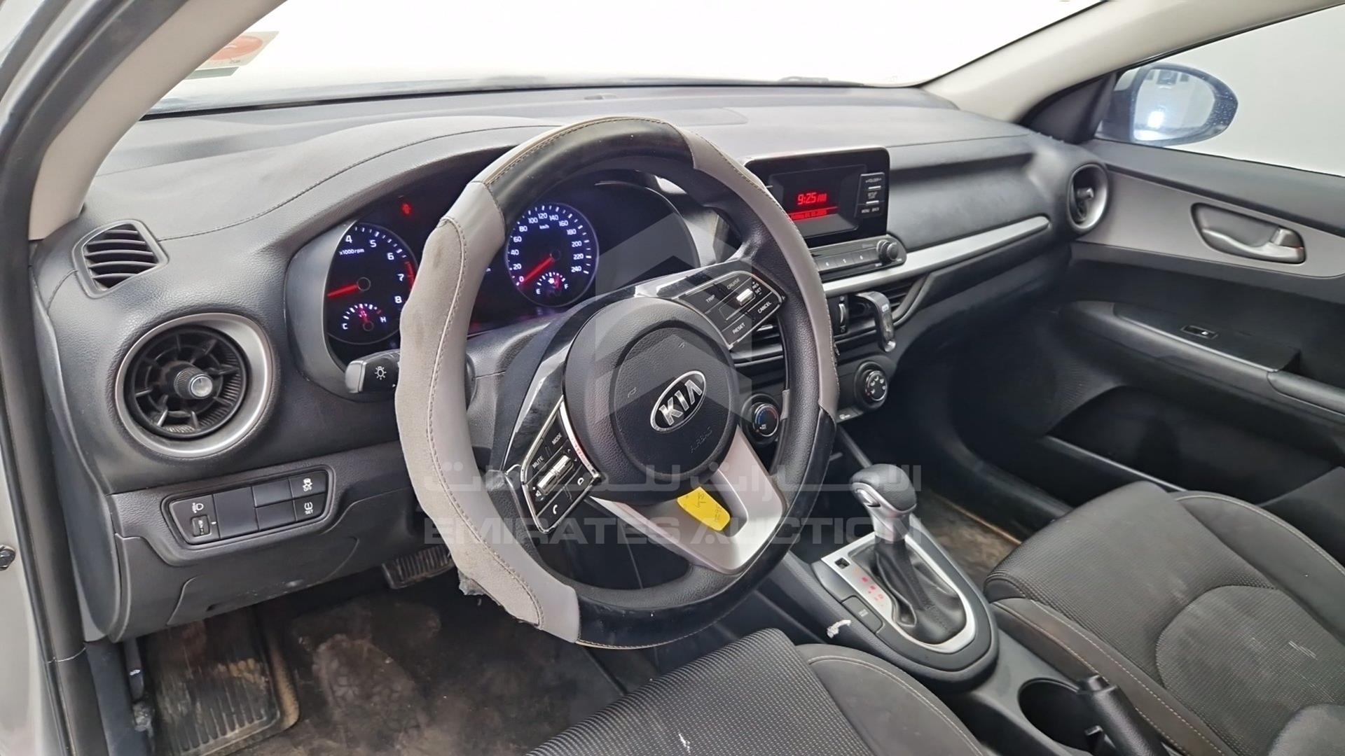 2020 KIA CERATO VIN: KNAF24168L5862692