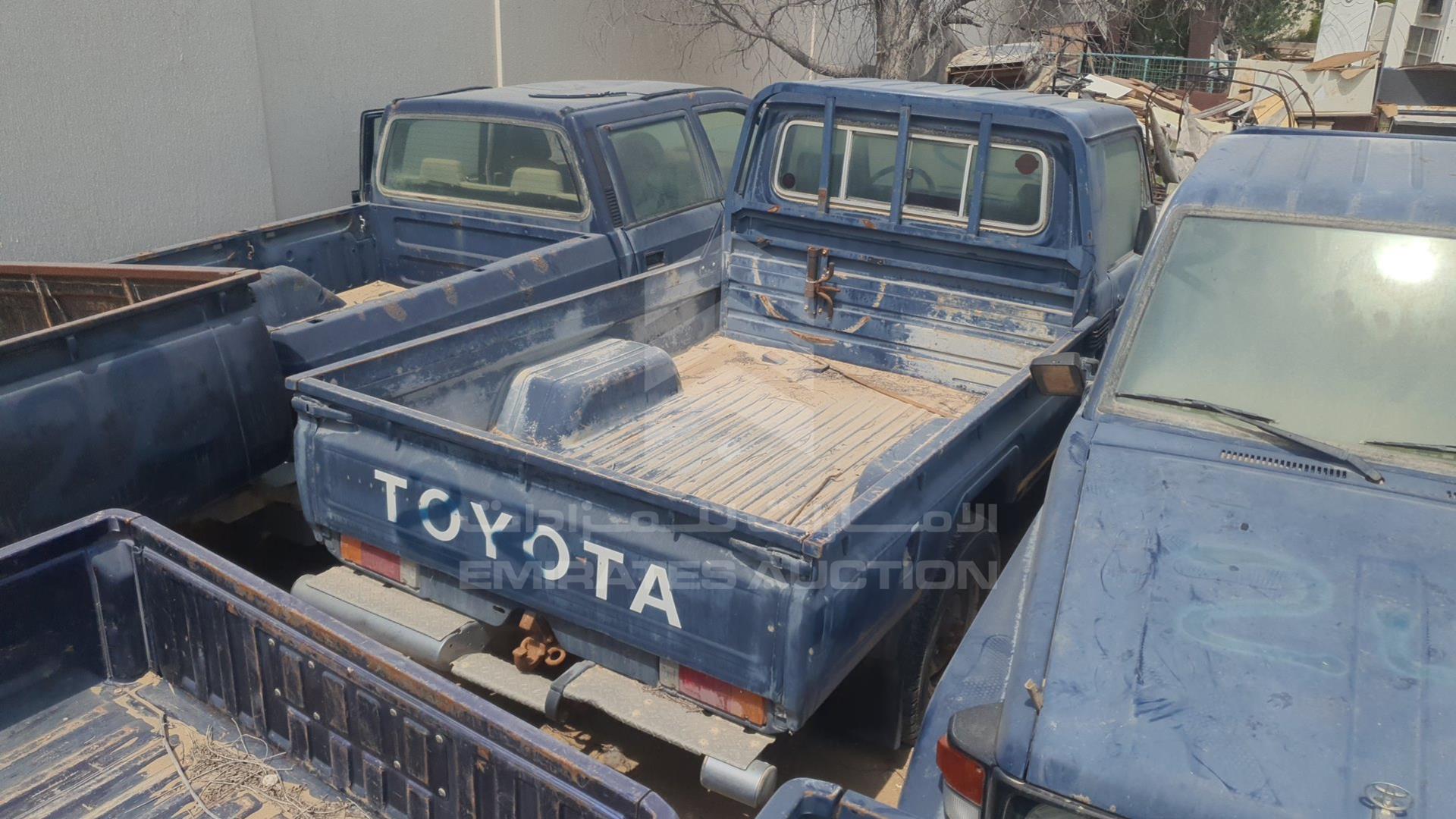 2005 TOYOTA LAND CRUISER VIN: JTFLB71J758007115