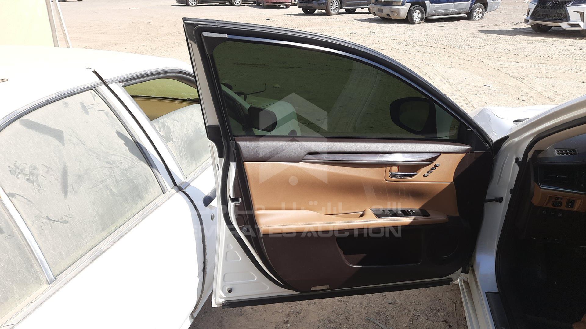 2016 LEXUS ES 350 VIN: JTHBK1GG4G2245201