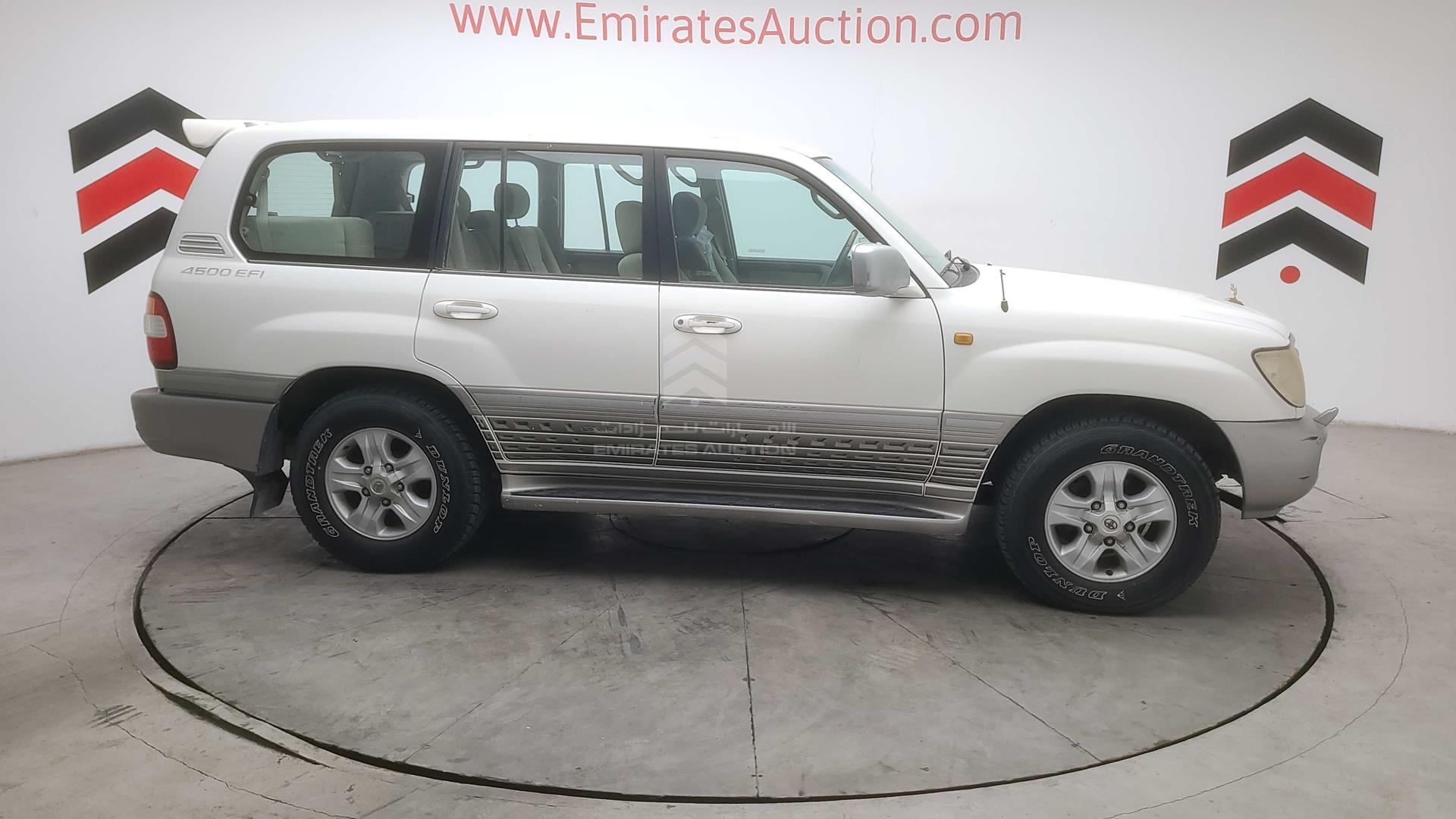 2007 TOYOTA LAND CRUISER VIN: JTEHJ09J675160923