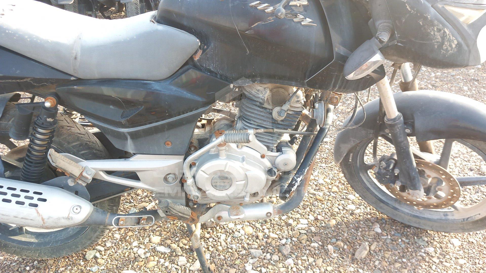 2015 BAJAJ 150 CC VIN: MD2A11CZ8FWM47953