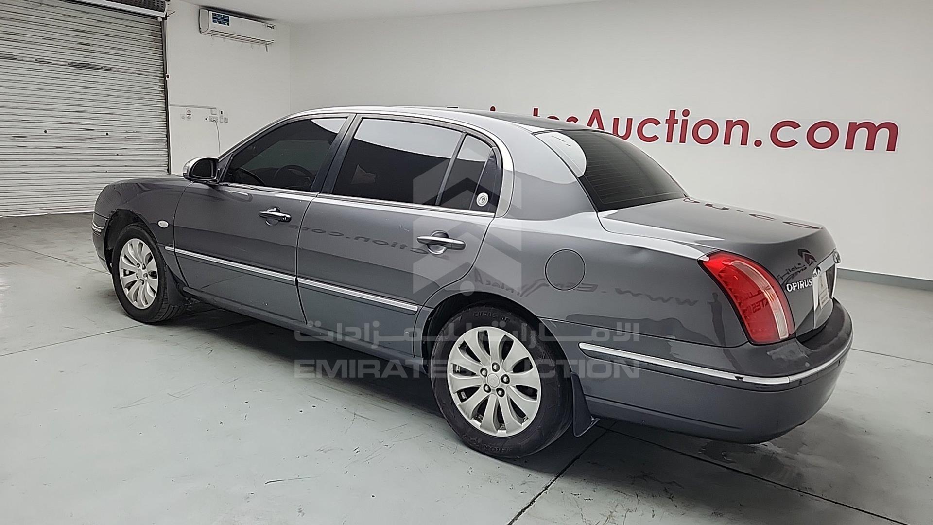 2009 KIA OPIRUS VIN: KNALD225795176904