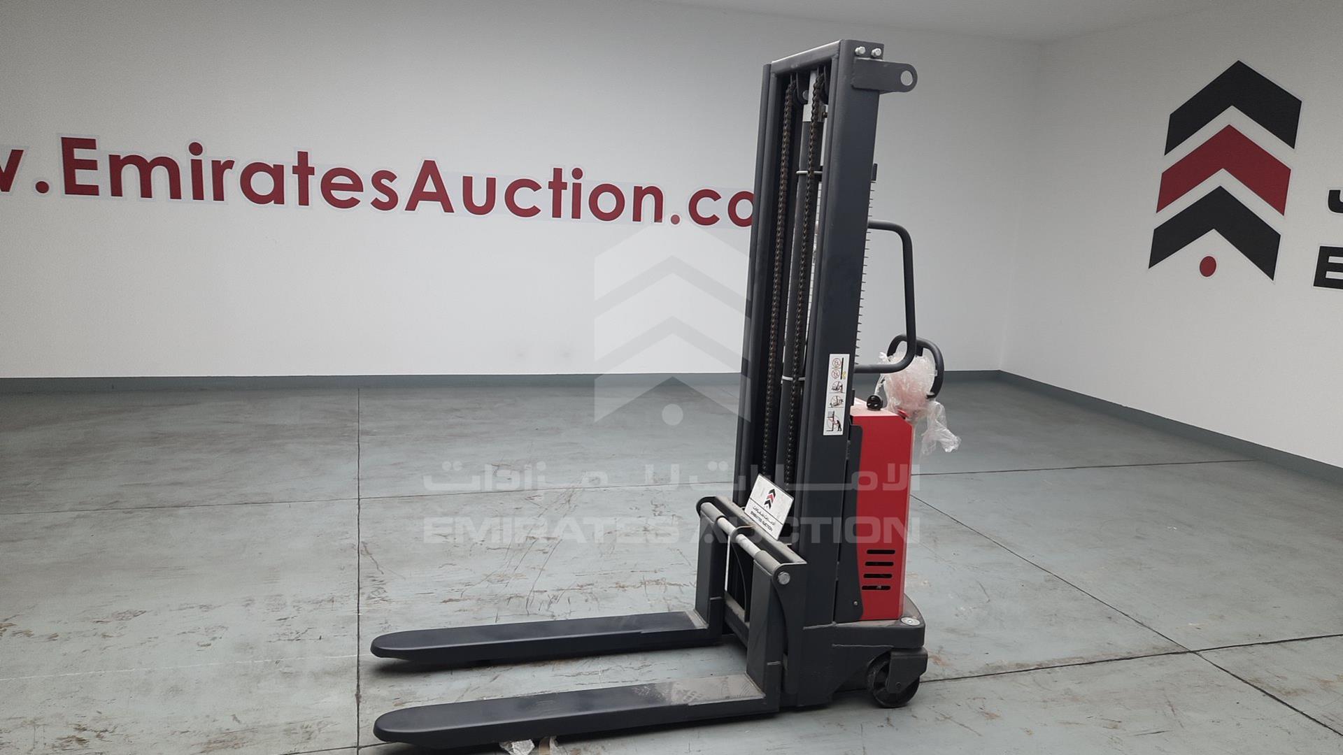 2024 ZOOM ELECTRIC STACKER VIN: 240202014