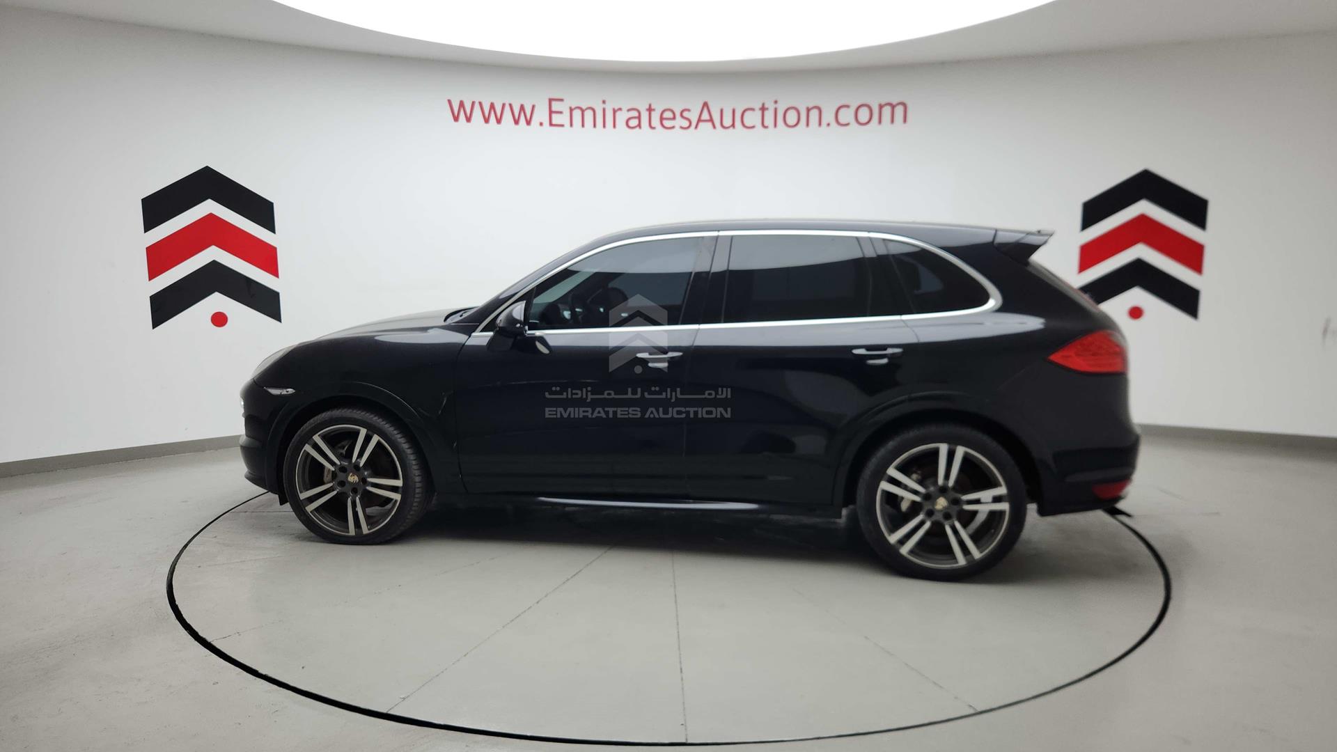 2012 PORSCHE CAYENNE S VIN: WP1ZZZ92ZCLA44383