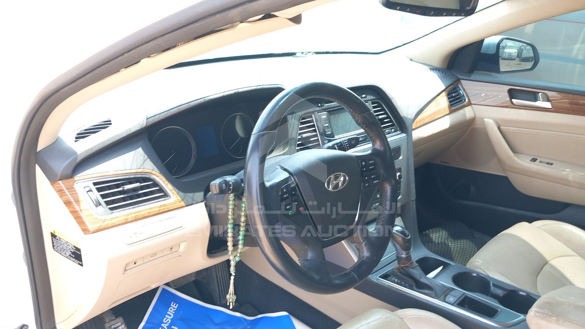 2015 HYUNDAI SONATA VIN: 5NPE34AF8FH208386