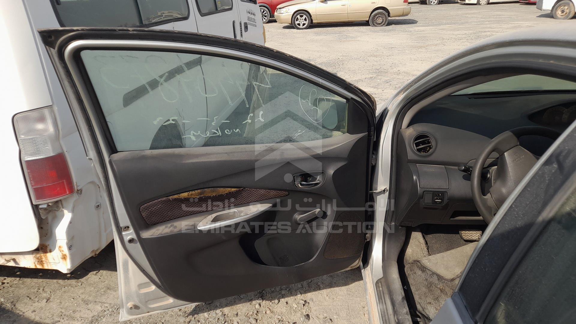 2007 TOYOTA YARIS VIN: JTDBW923671076796