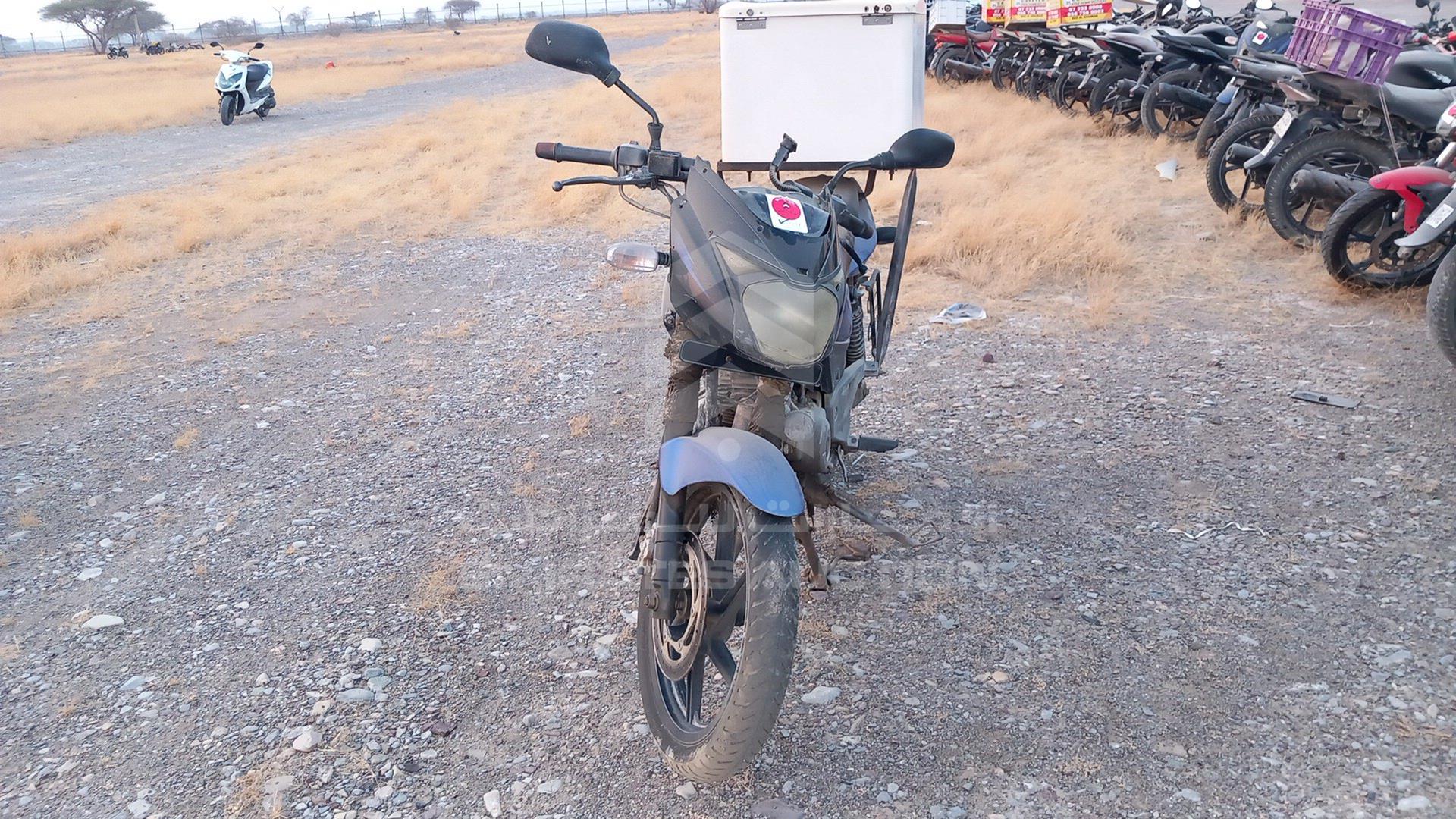 2015 BAJAJ PULSAR 180CC VIN: MD2A12DZ5FCD56261