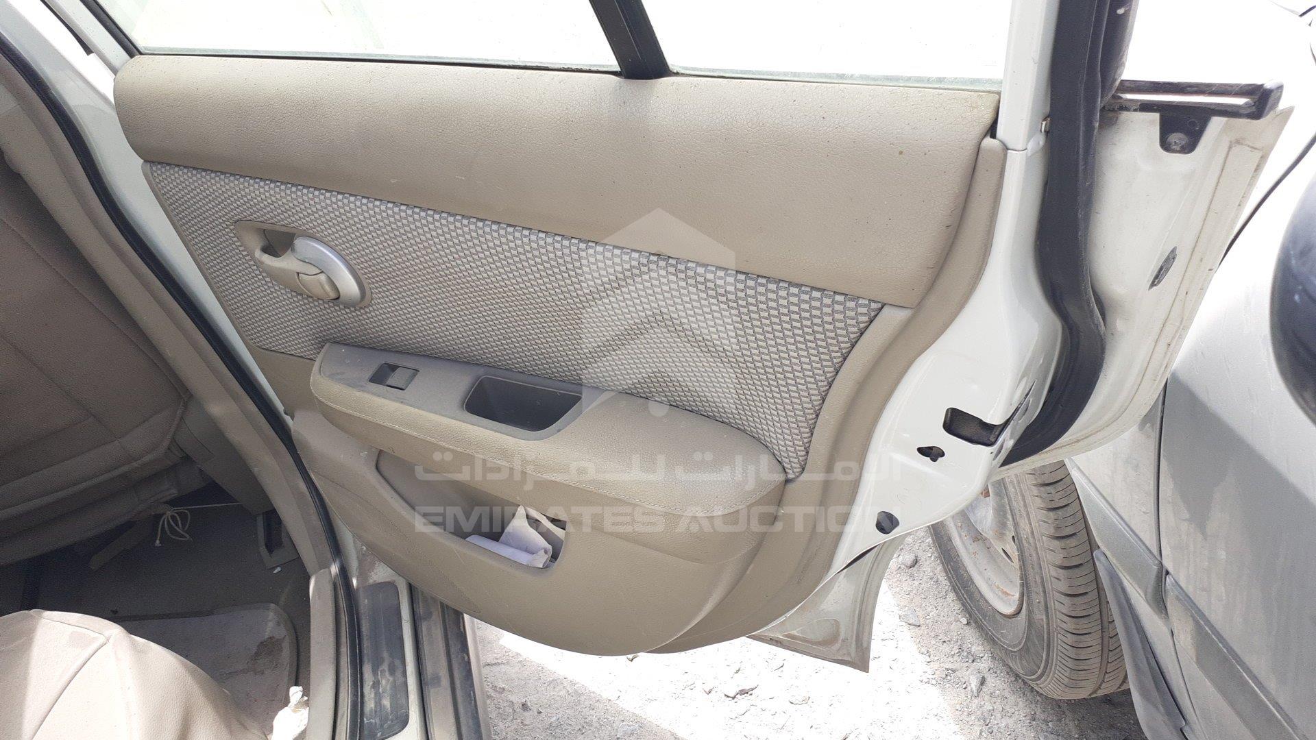 JN1CC13C06T003037 - 2006 Nissan Tiida - #350315