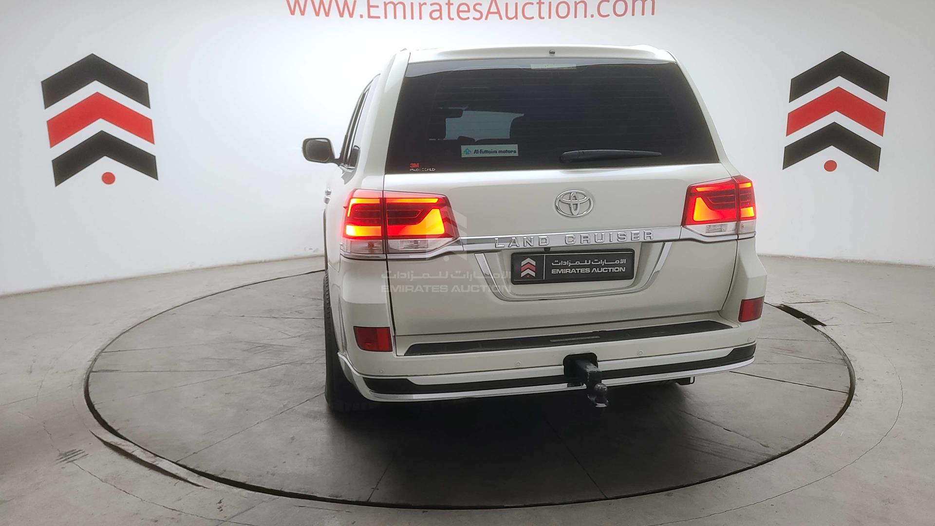 2016 TOYOTA LAND CRUISER VIN: JTMHY05J6G4036341