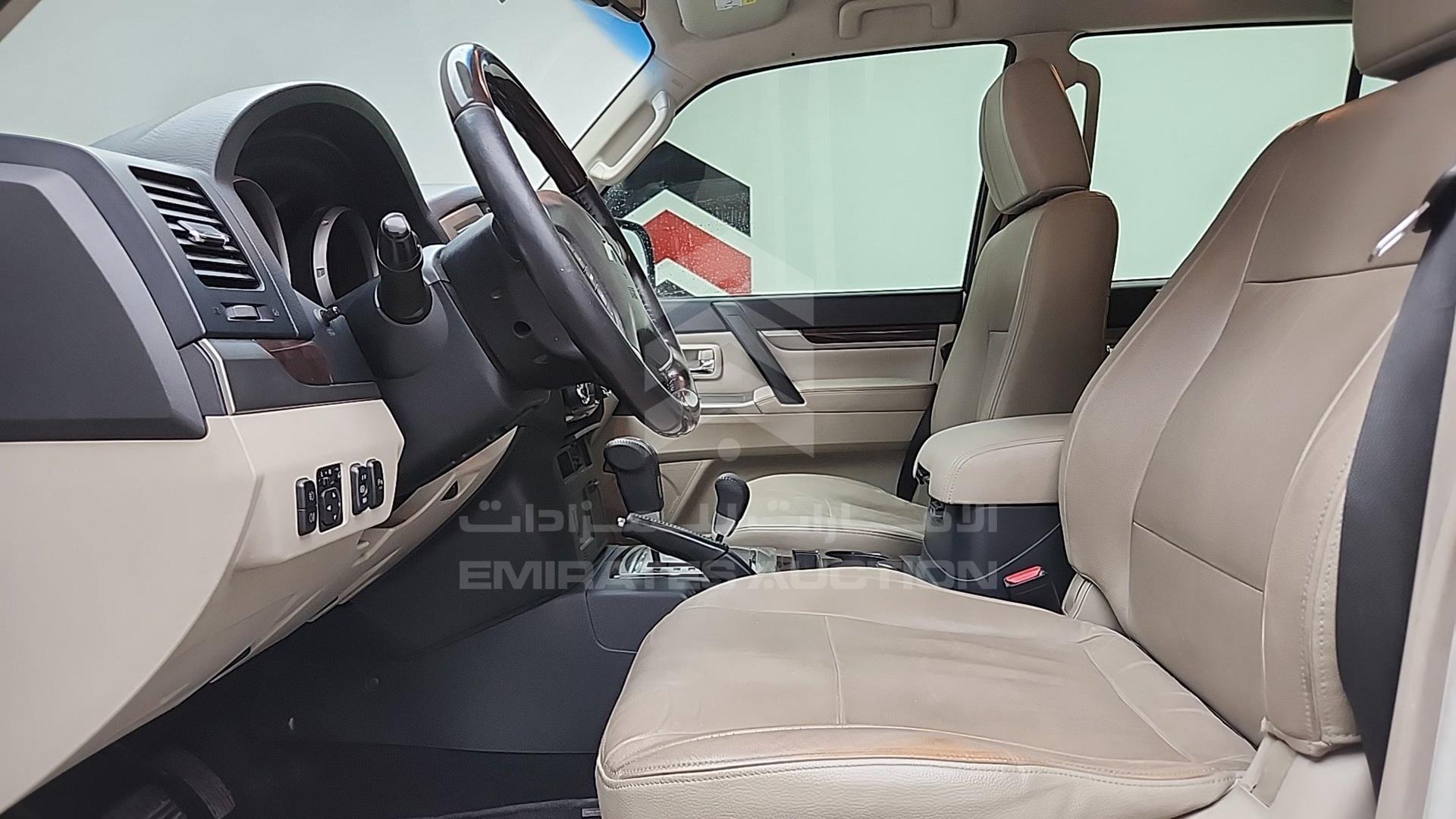 2020 MITSUBISHI PAJERO VIN: JE4MR62M0LJ703693