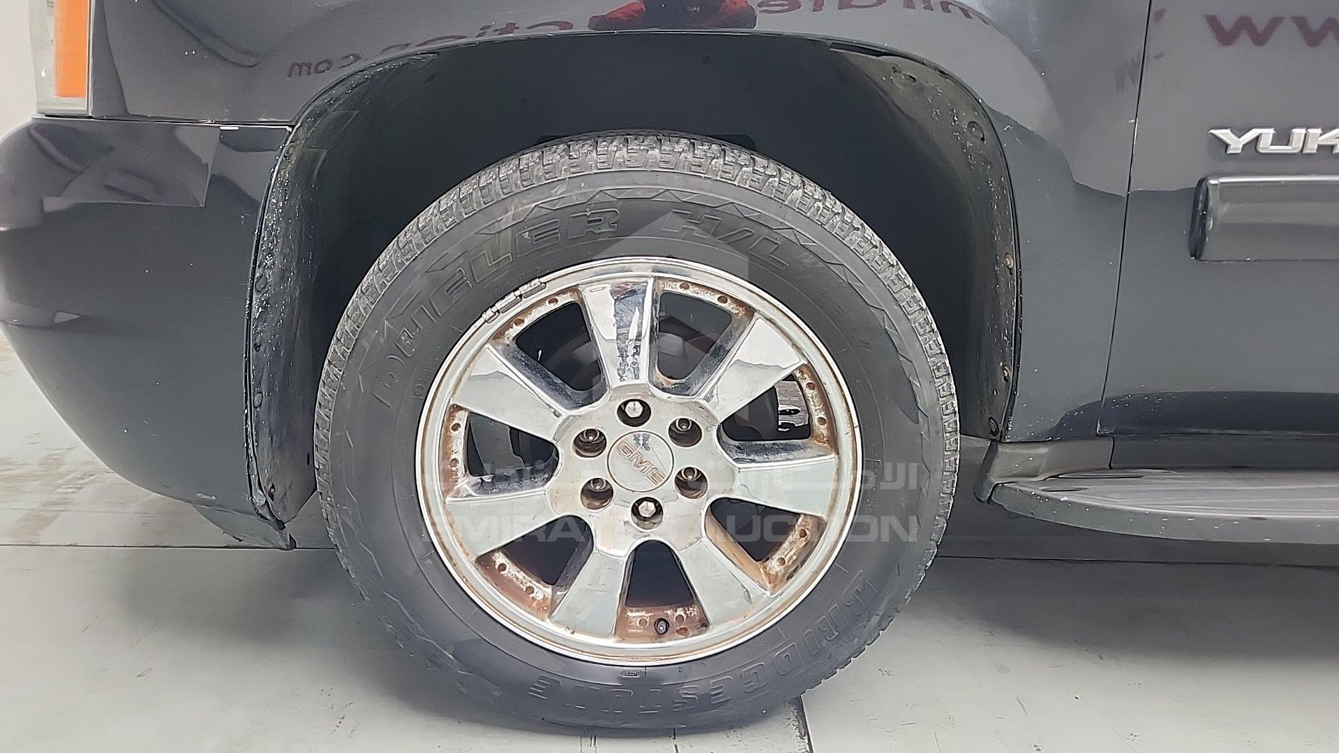 2012 GMC YUKON VIN: 1GKS1CE03CR125532