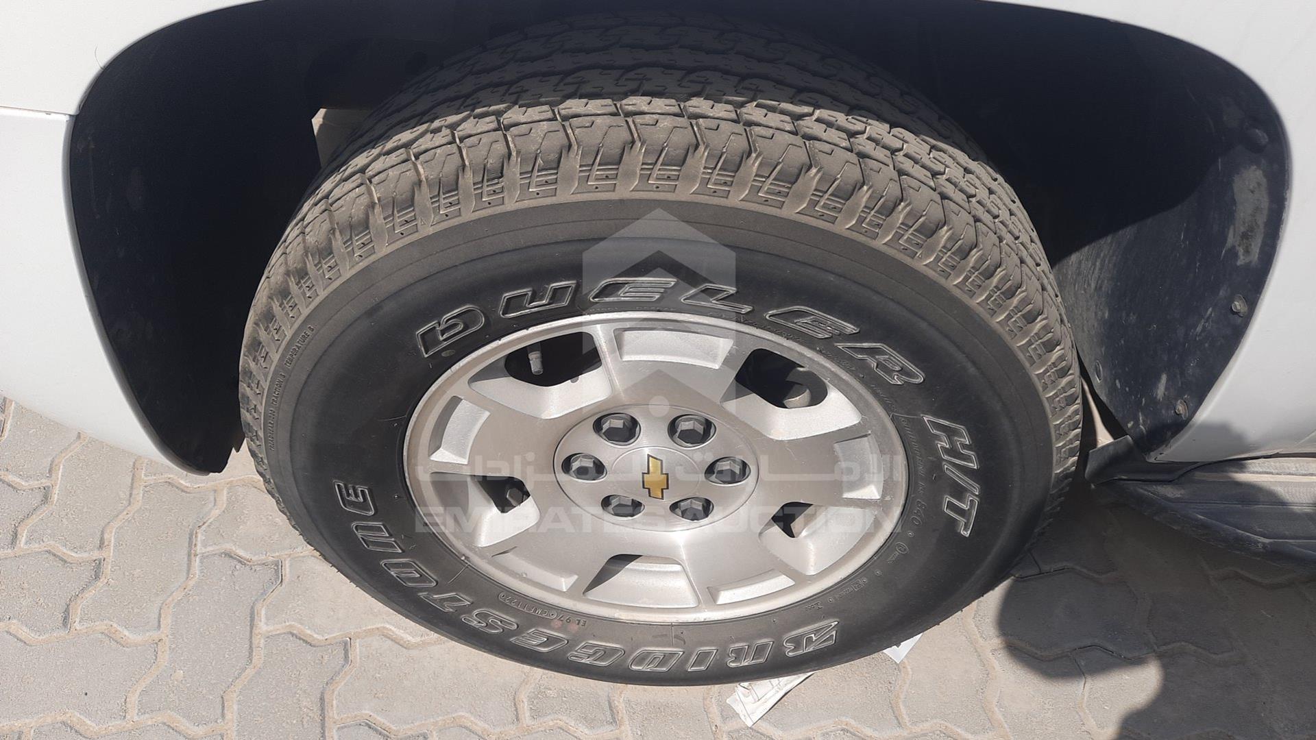 2010 CHEVROLET TAHOE VIN: 1GNUKAE02AR264285