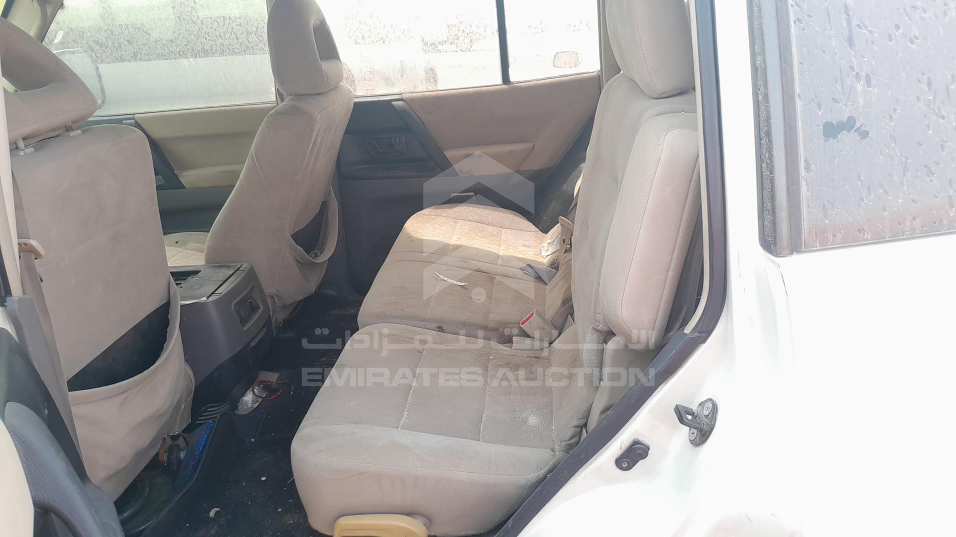 2005 MITSUBISHI PAJERO VIN: JMYLRV73W5J706988