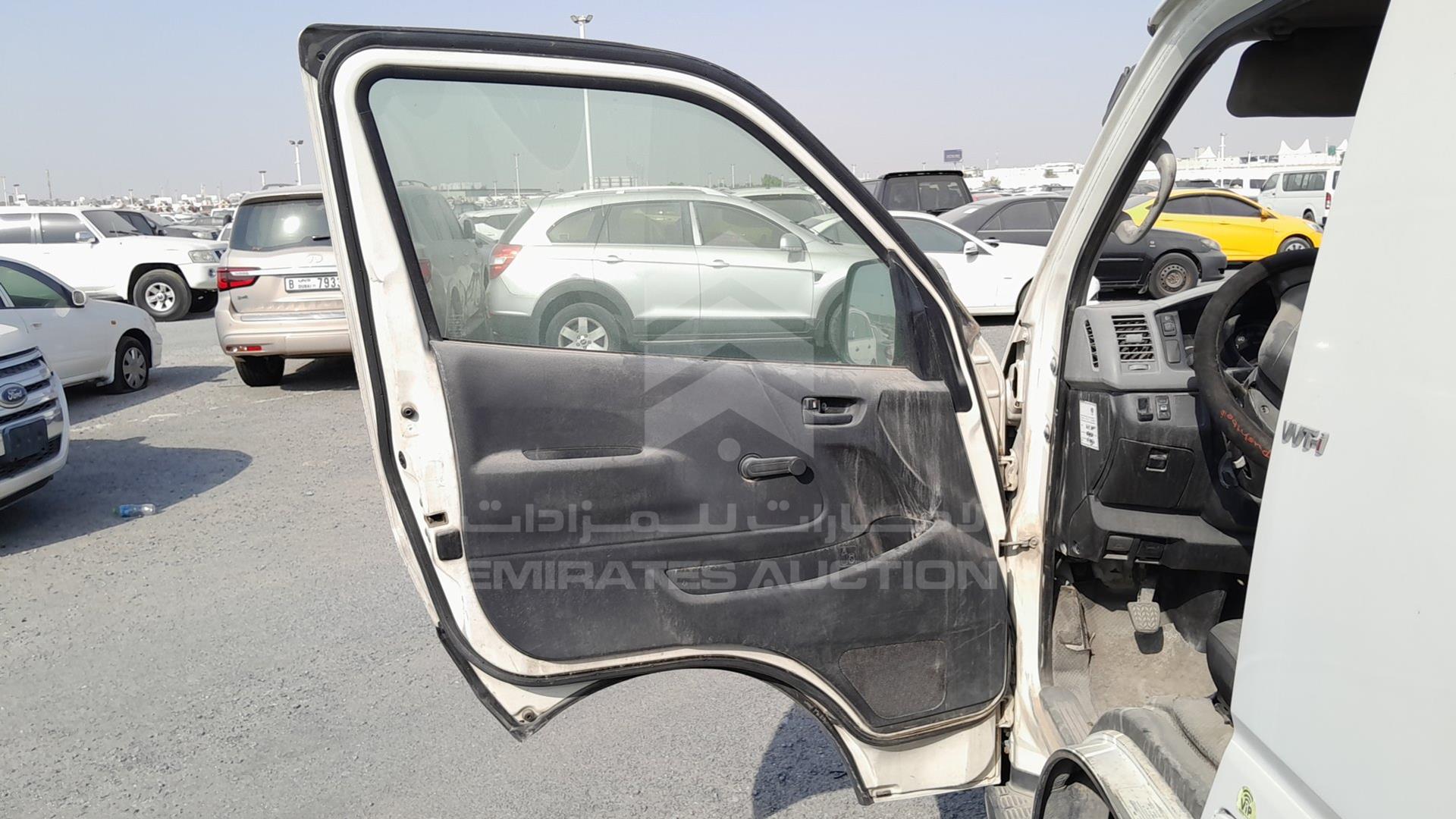 2007 TOYOTA HIACE VIN: JTGJX02P275006814