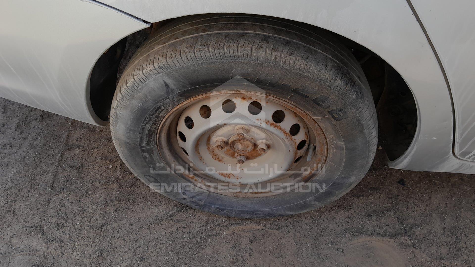 2008 TOYOTA YARIS VIN: JTDBW923581082140
