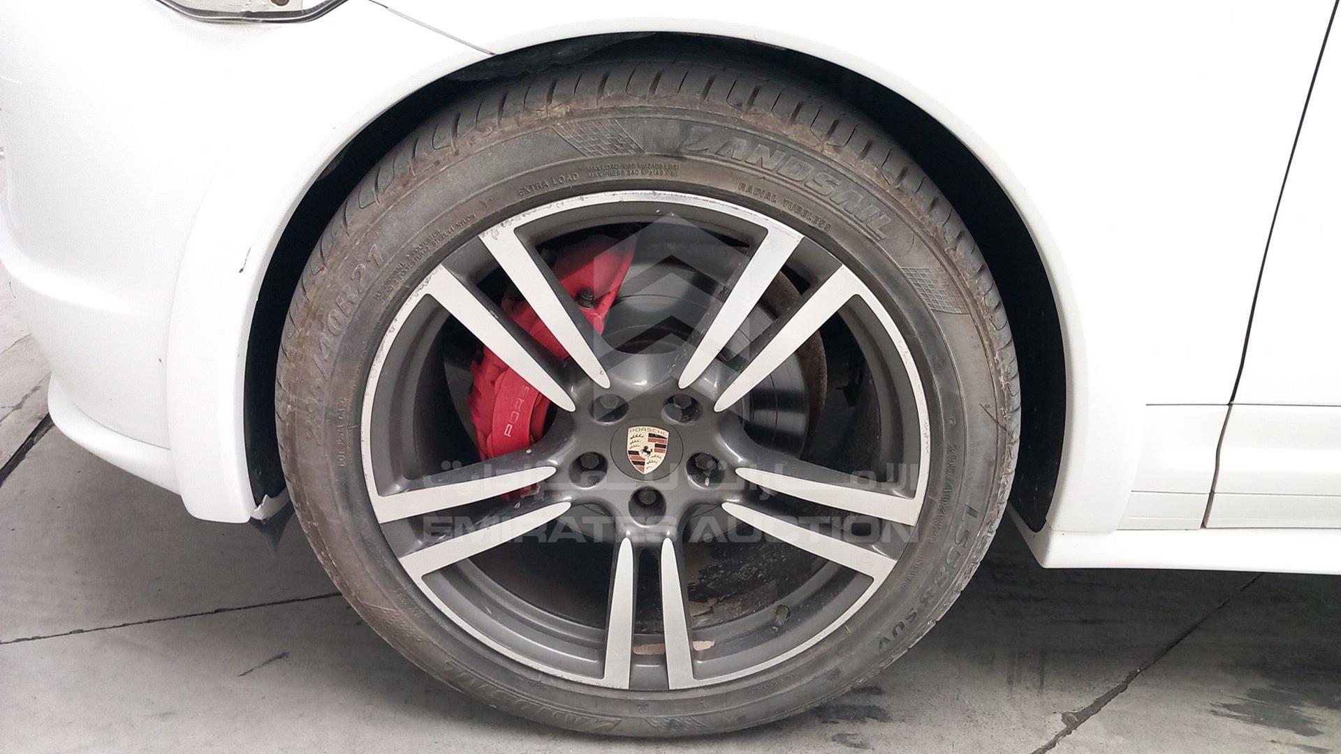 2013 PORSCHE CAYENNE VIN: WP1ZZZ92ZDLA70062
