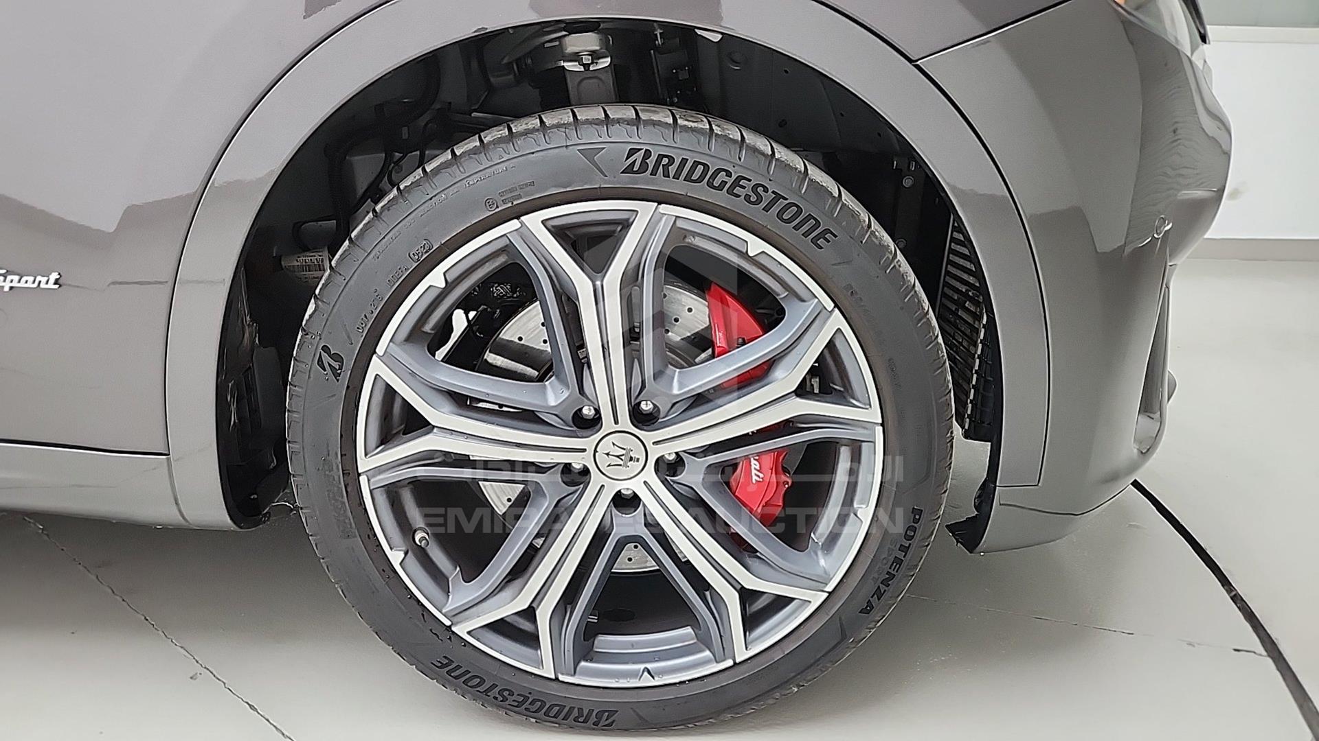 2021 MASERATI LEVANTE VIN: ZN661YUS2MX378091