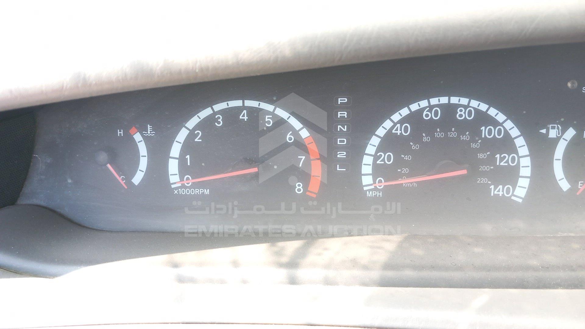 2000 TOYOTA AVALON VIN: 4T1BF28B8YU055952