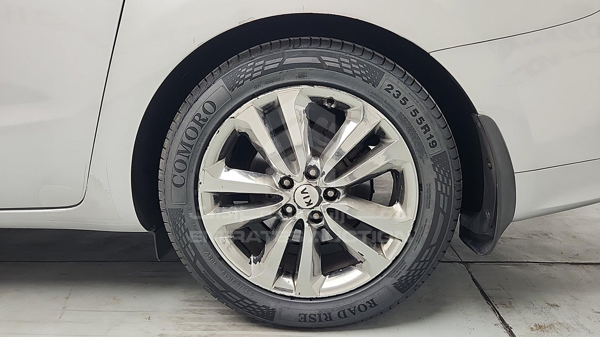 2016 KIA CARNIVAL VIN: KNAMC8120G6187445