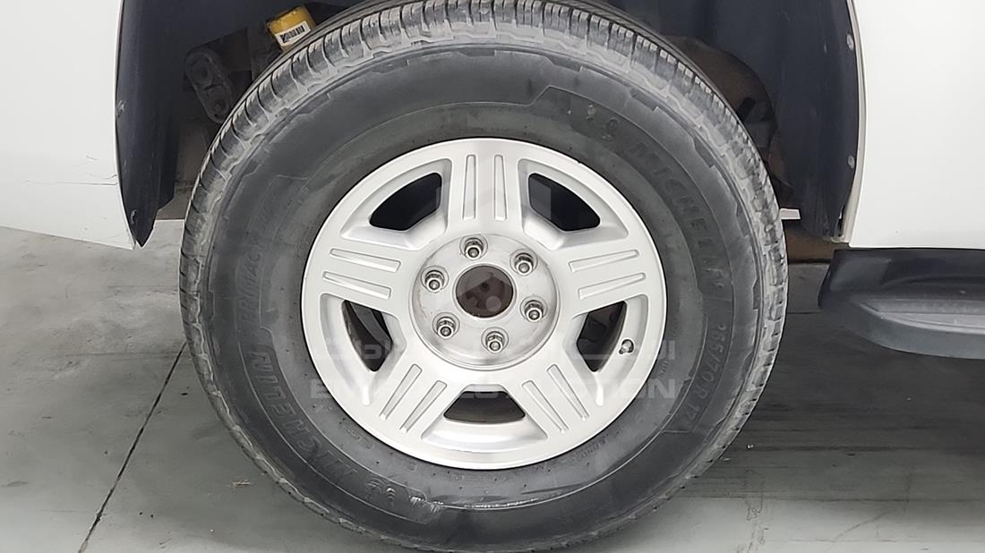 2008 Chevrolet Tahoe — Rear Right Tyre — Photo 30