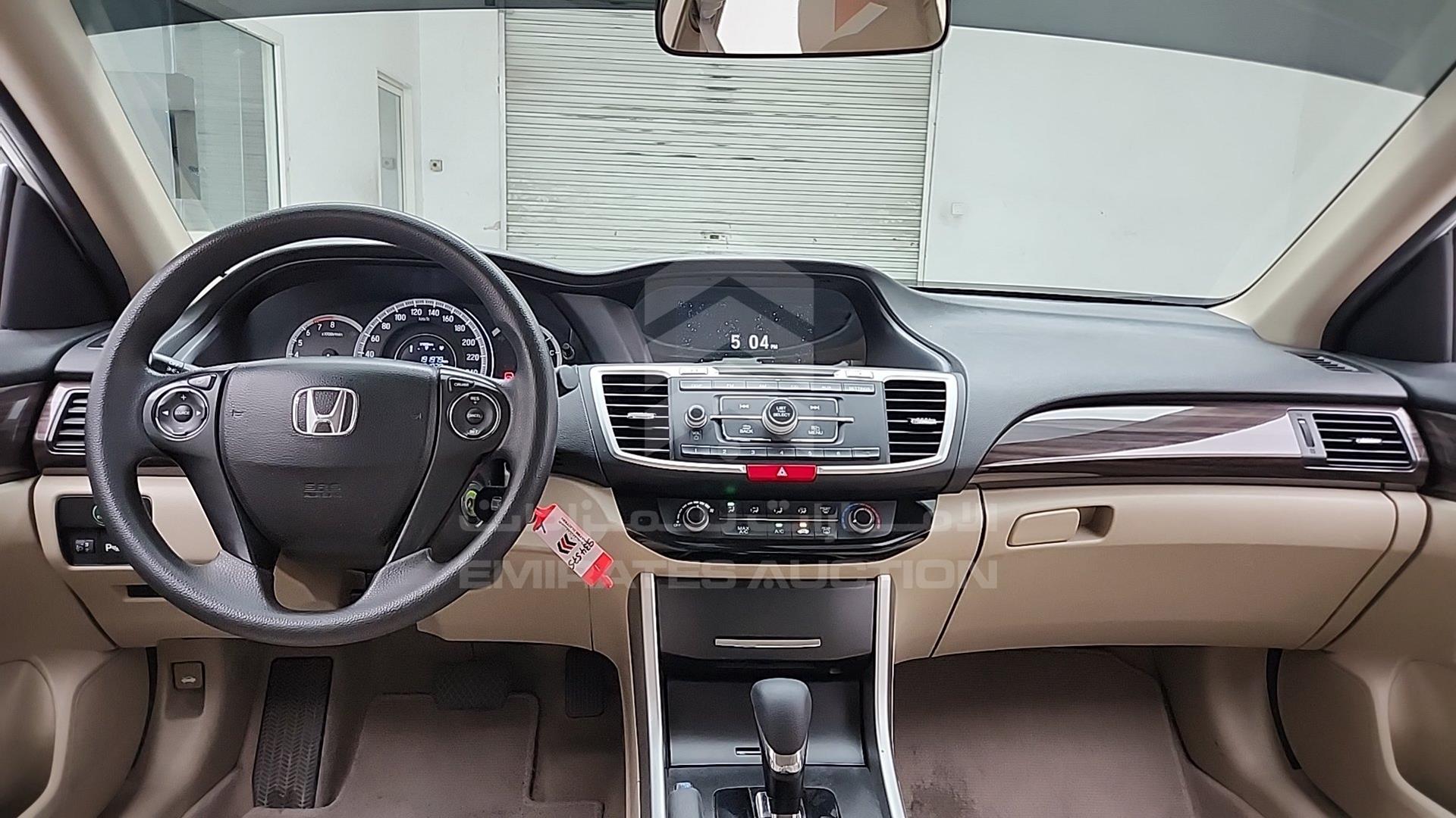 2017 HONDA ACCORD VIN: 1HGCR261XHA618318