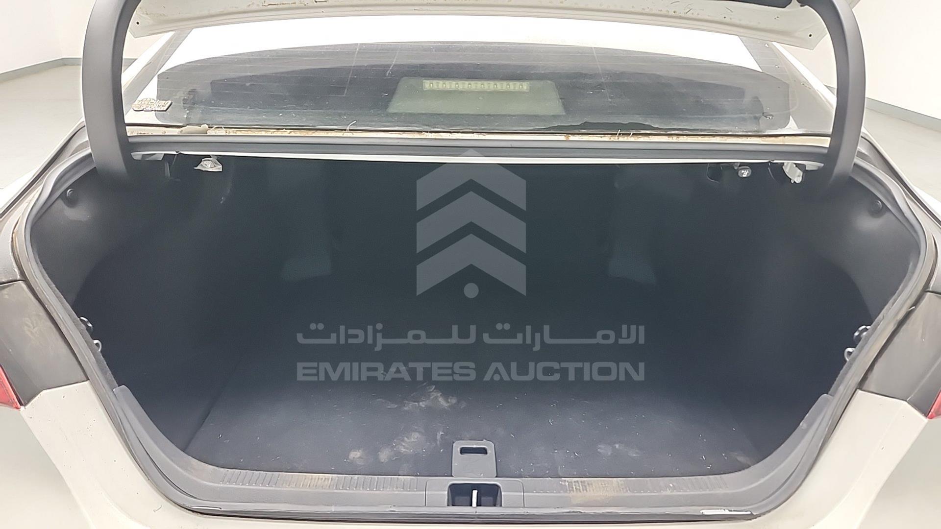 2019 TOYOTA CAMRY VIN: JTNBF4HK8K3029182