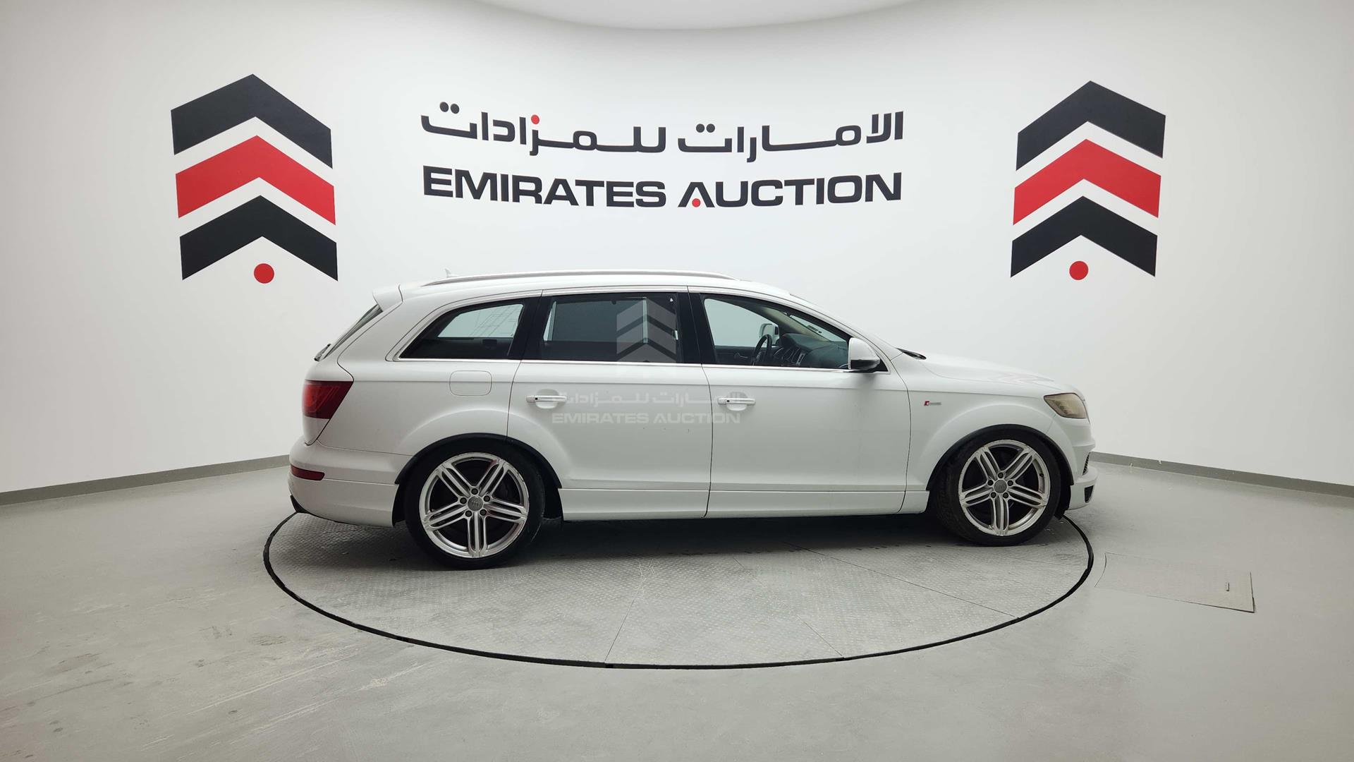 2013 AUDI Q7 VIN: WA1AGDFE6DD004573