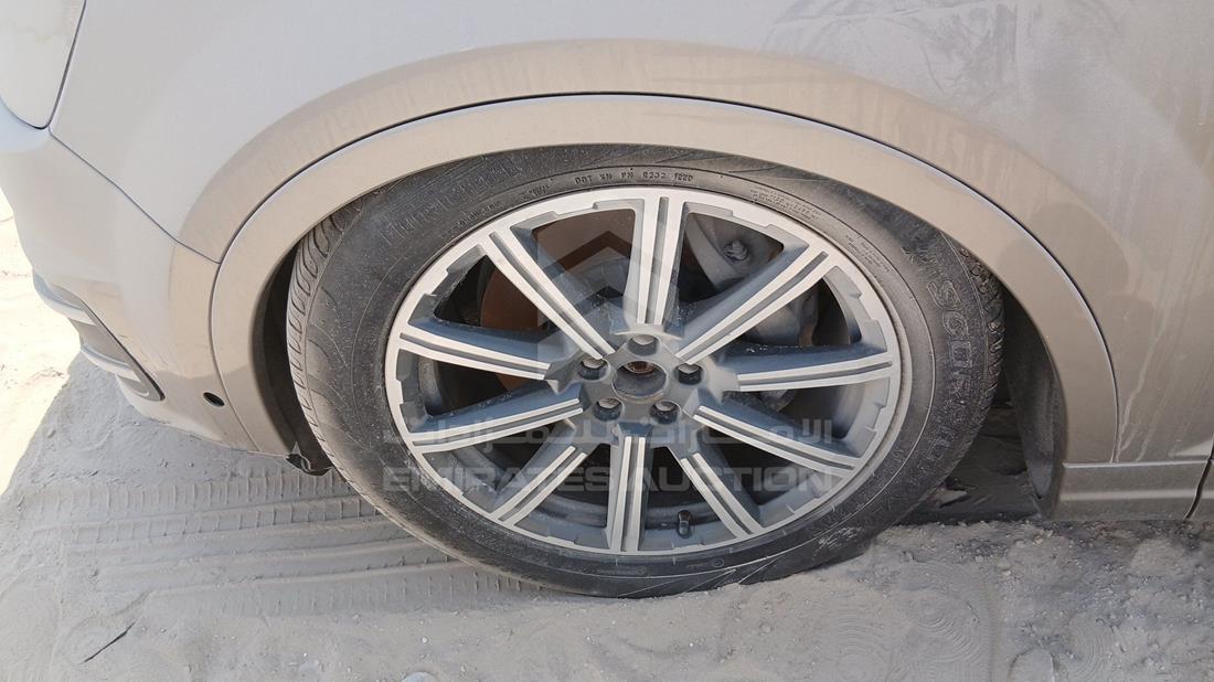 2016 Audi Q7 — Front Left Tyre — Photo 32