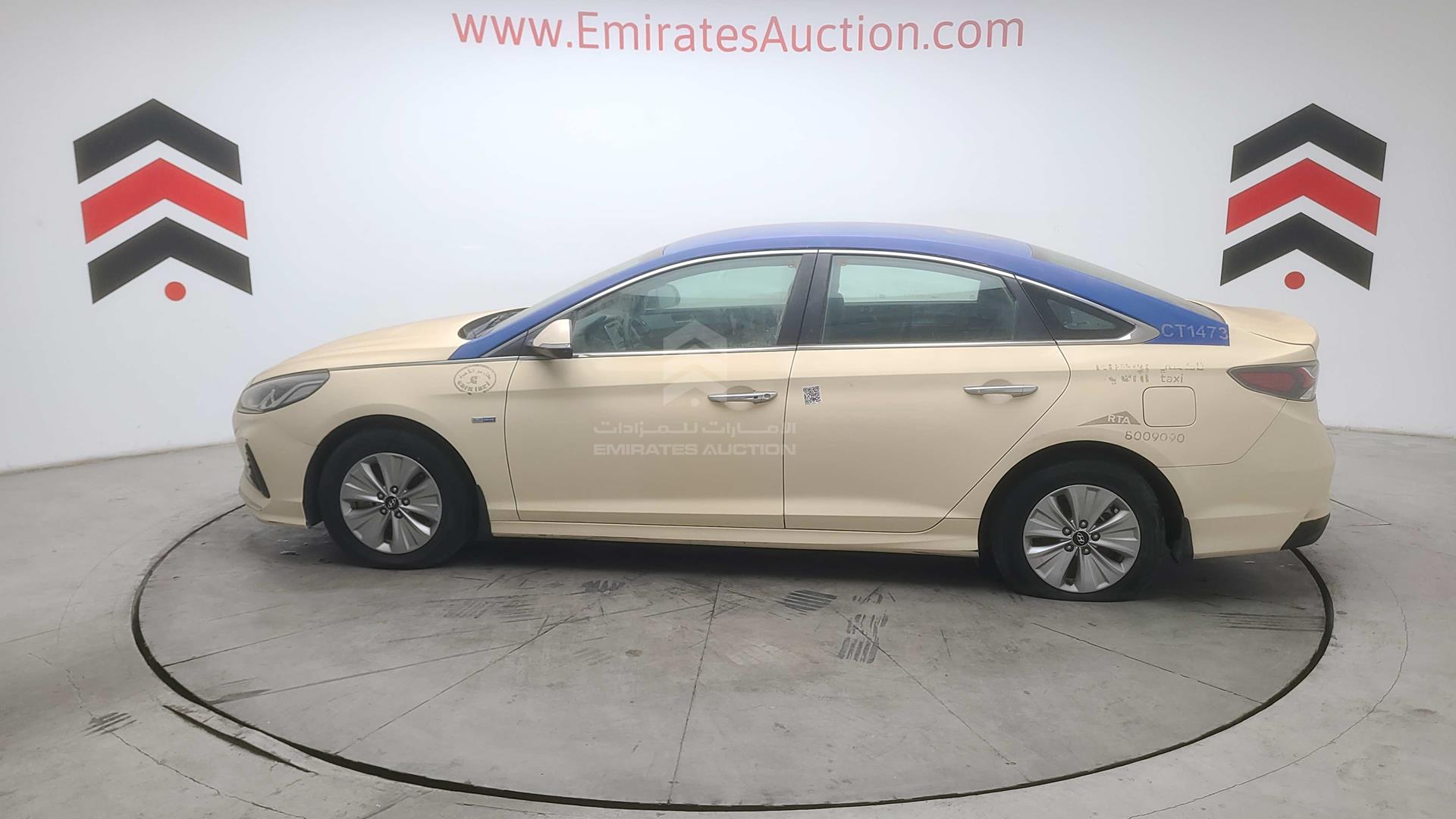 2019 HYUNDAI SONATA HYBRID VIN: KMHE24139KA093092