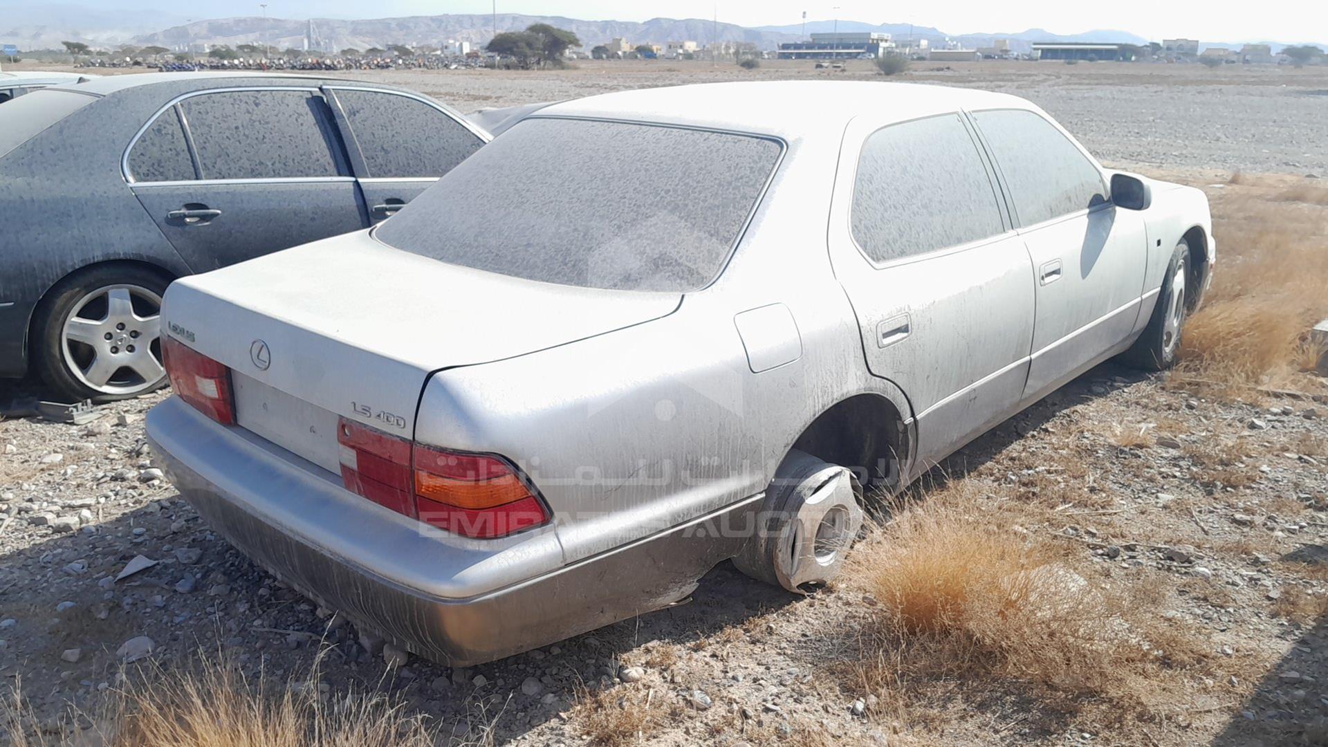 1999 LEXUS LS400 VIN: JT153UF2000140110