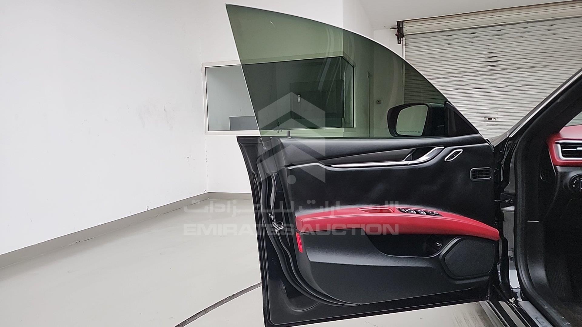 2014 MASERATI GHIBLI VIN: ZAMSS57F1E1113320