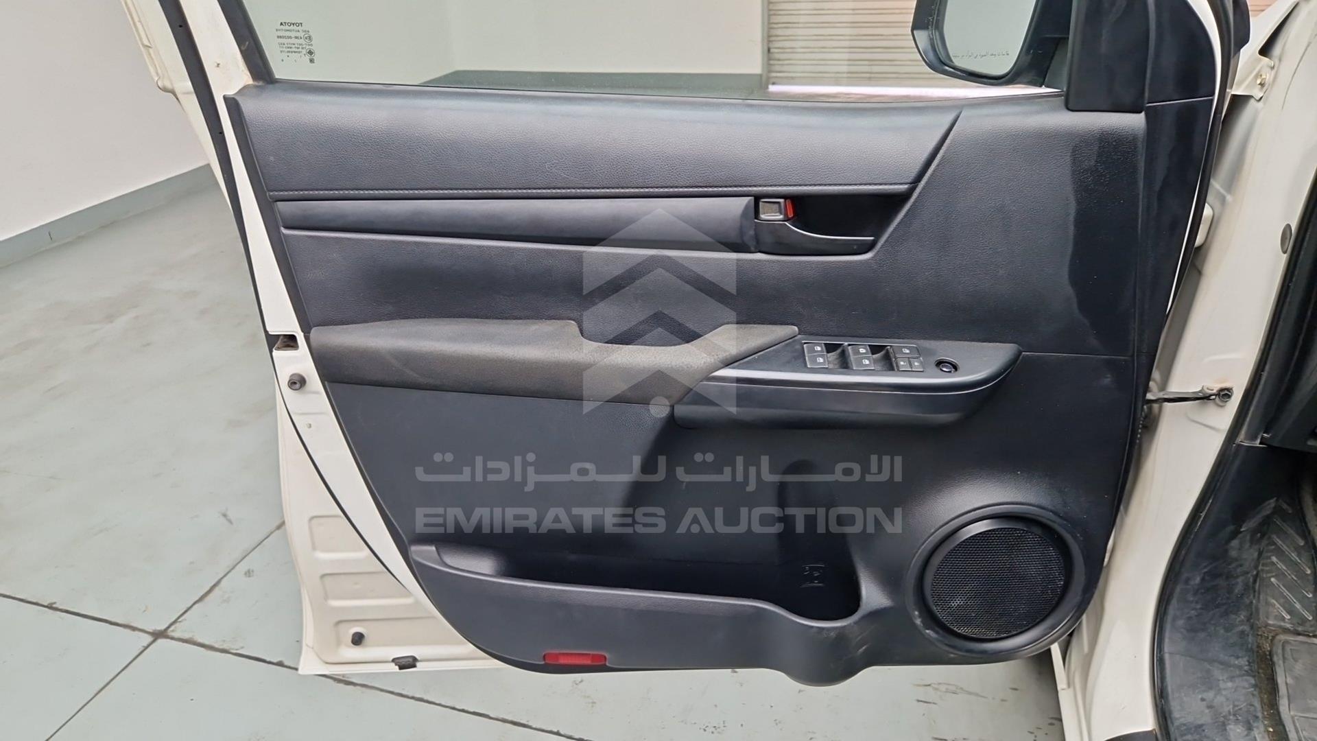 2016 TOYOTA HILUX VIN: MR0JB6CDXG1750298