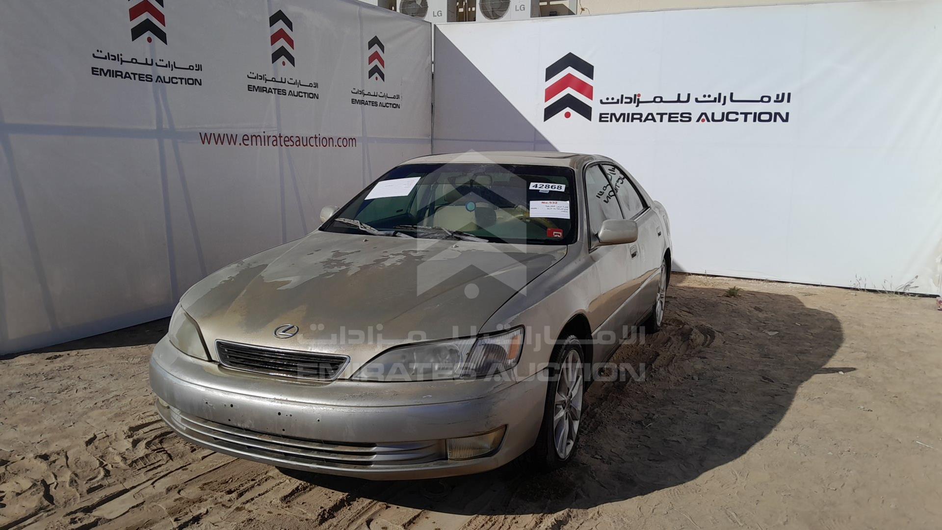 2001 LEXUS ES 300 VIN: JT8BF28G710302406