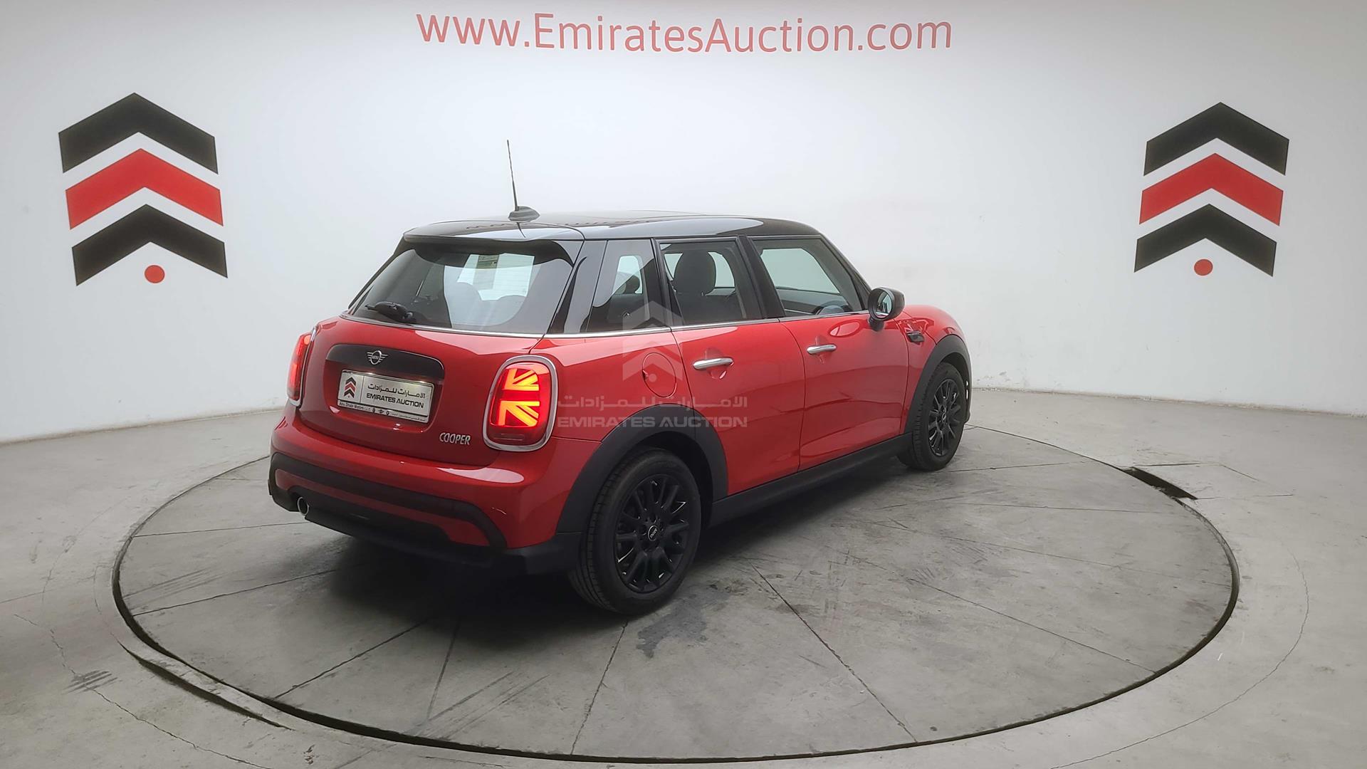2024 MINI COOPER VIN: WMW31DK06R2V86104